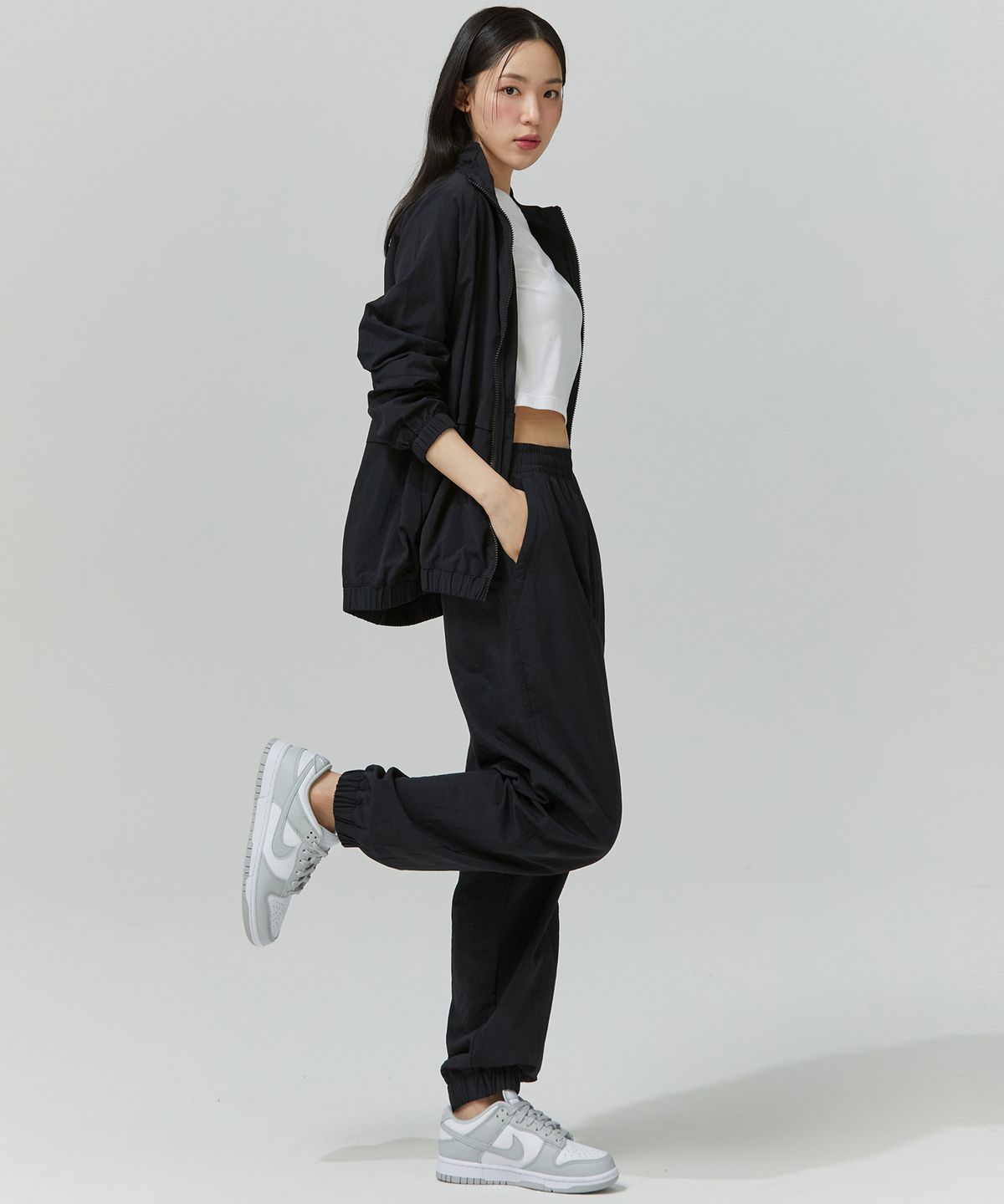 블랙몬스터핏(BLACK MONSTER FIT) 타스란 윈드 브레이커 셋업 (2color)