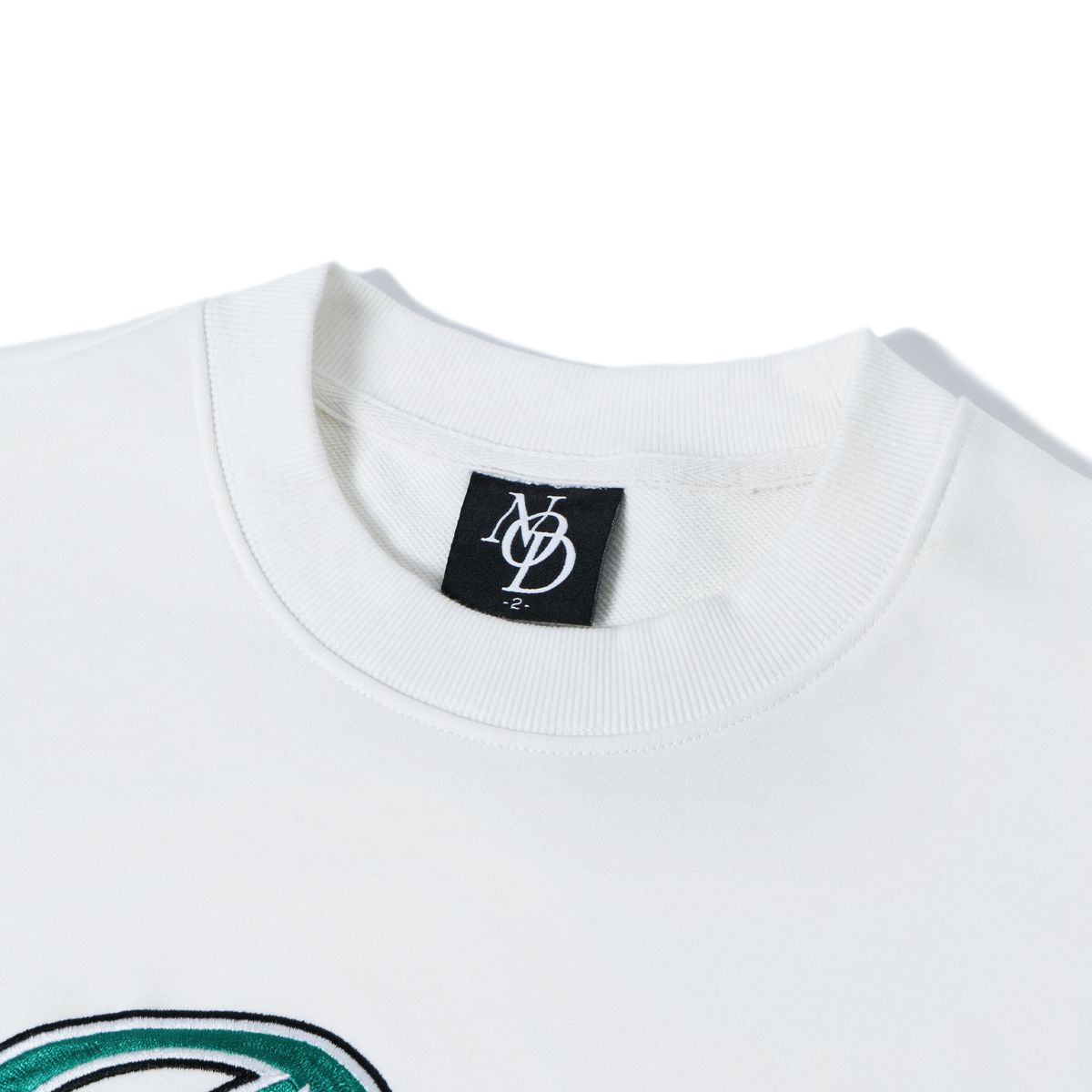 노드(NOD) Baseball team BADS Crewneck (White)
