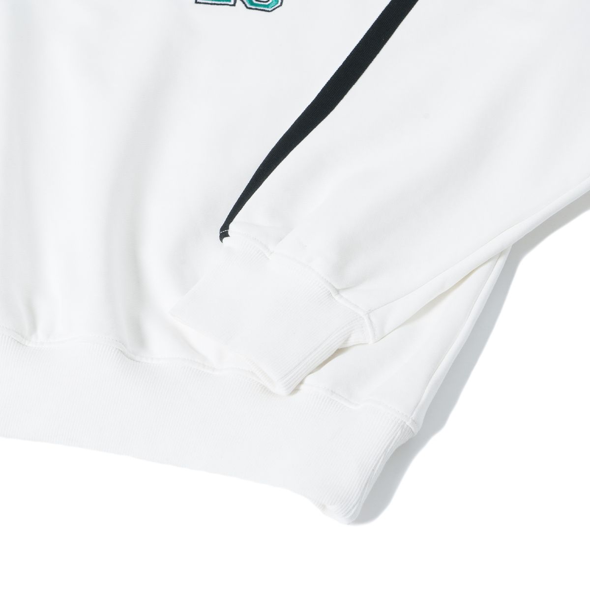 노드(NOD) Baseball team BADS Crewneck (White)