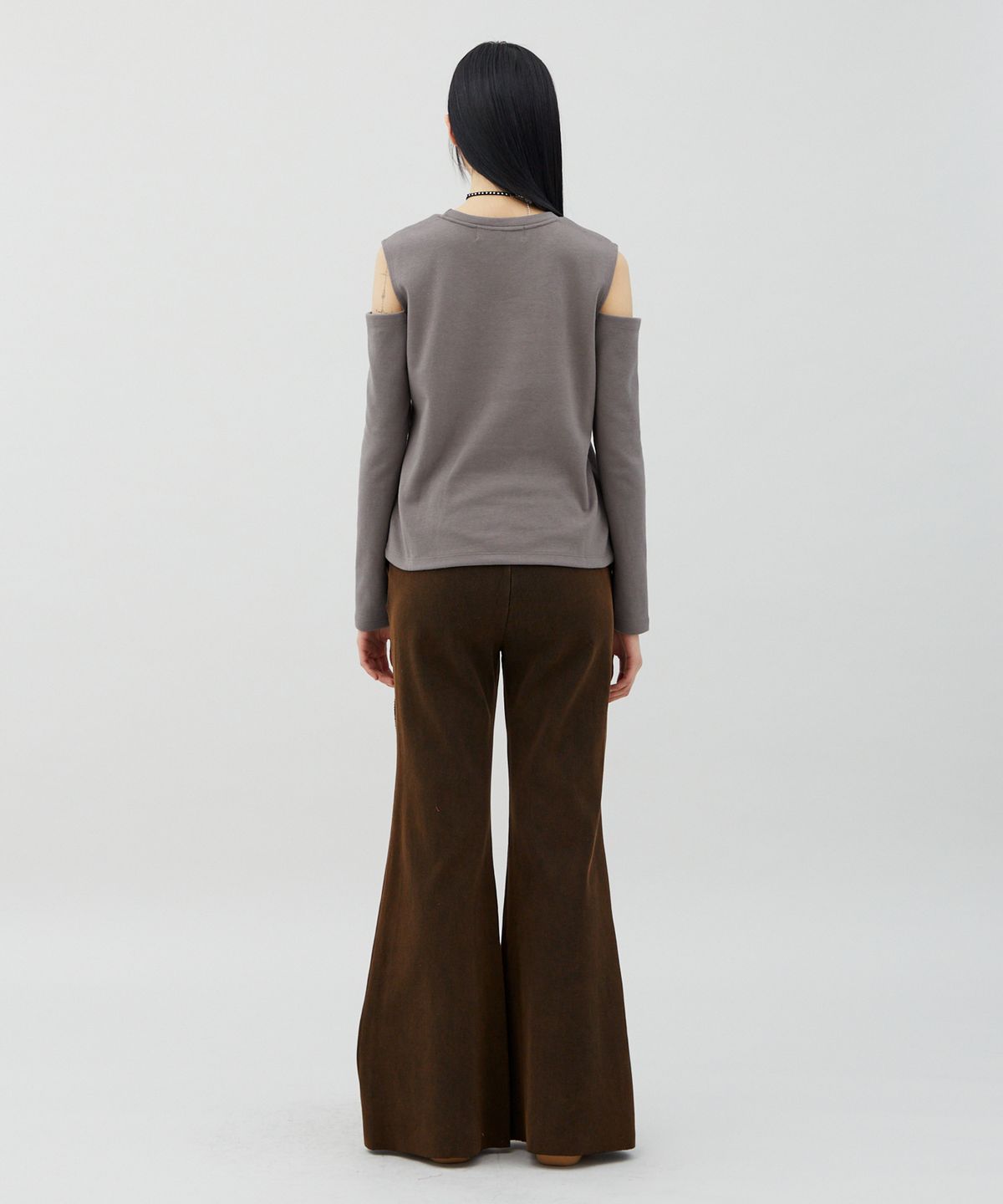 라라폭스(LALAFOX) SHOULDER CUT OUT PRINTING T-SHIRT 프린팅 티셔츠 BROWN BQ4CL024