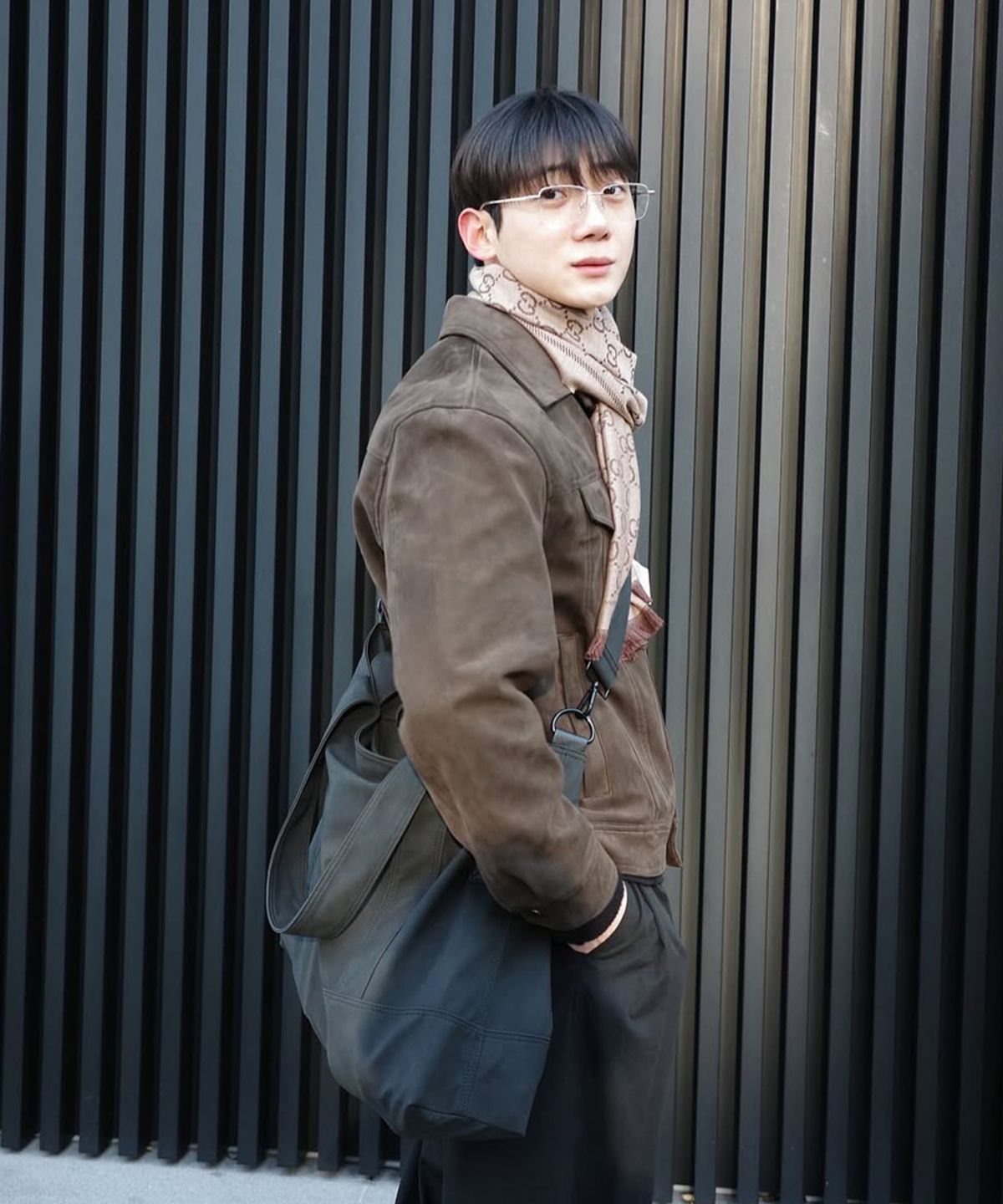 인템포무드(INTEMPOMOOD) 바스켓 와이드 쇼퍼백_블랙