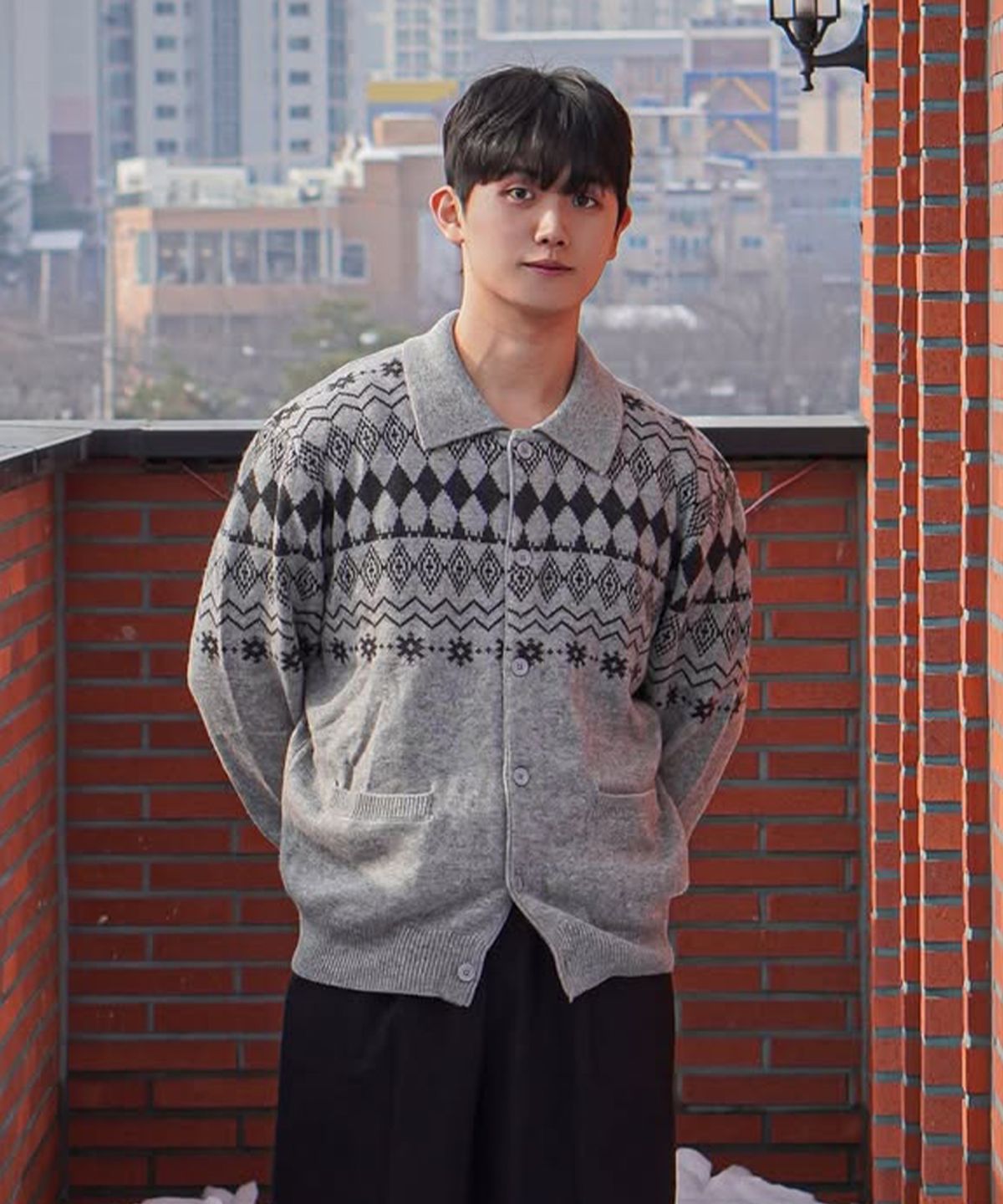 인템포무드(INTEMPOMOOD) 노르딕 버튼 카라 카디건_그레이