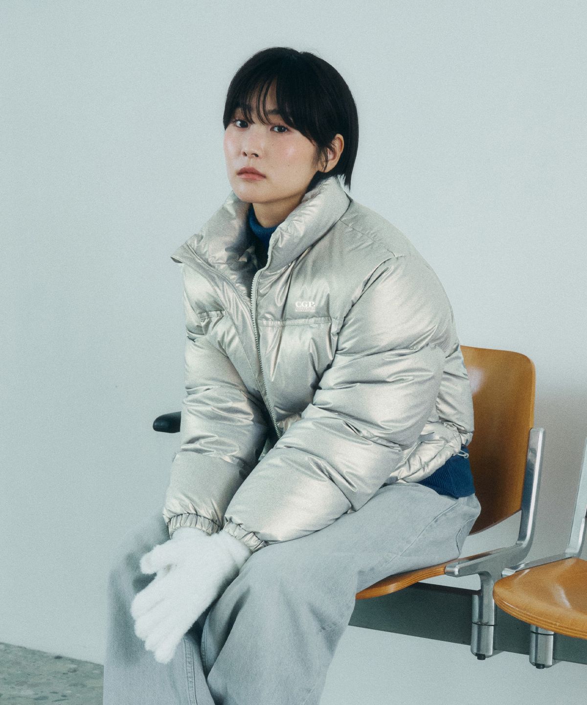코드그라피(CGP) [24년Ver.] (우먼) RDS 글로시 덕다운 푸파 숏패딩_실버