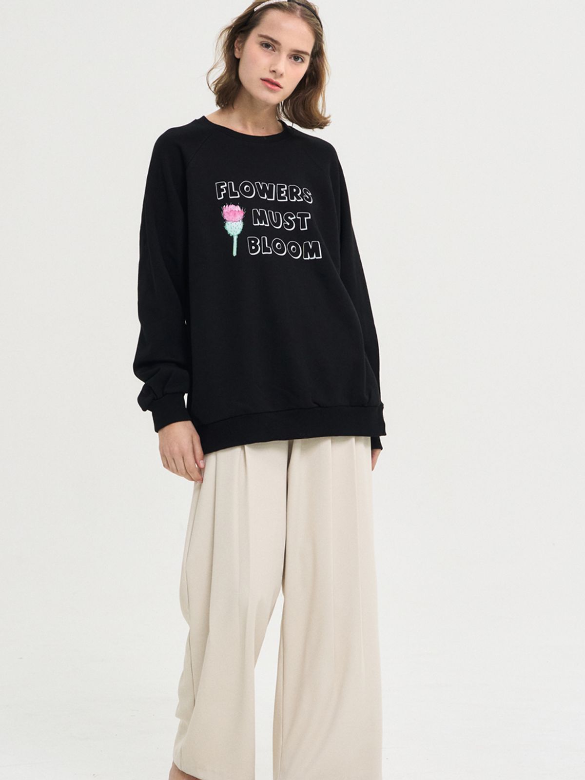 쏘리, 투 머치 러브(SORRY, TOO MUCH LOVE) Flowers Must Boom Sweatshirt_Black
