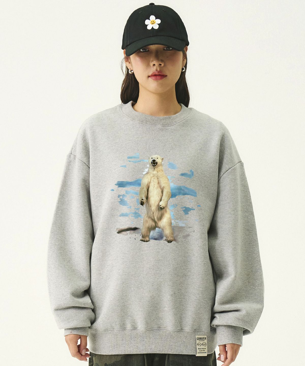 그레이버(GRAVER) [UNISEX]와일드 폴라 베어 맨투맨_그레이