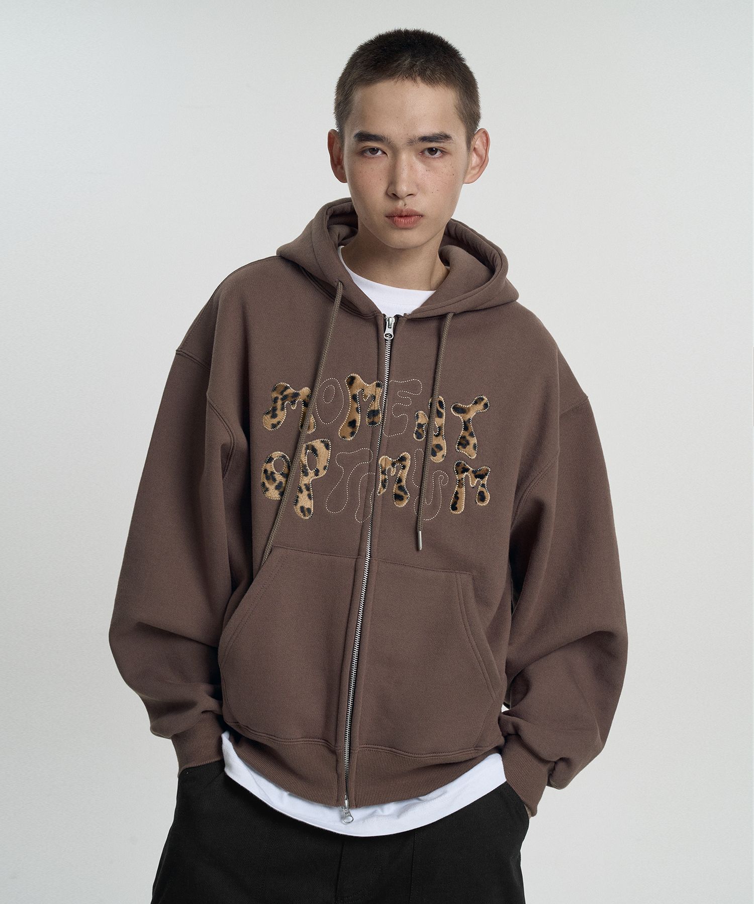 【韓国】moo Leopard Applique Hoodie - Brown MUSINSA | MOO Leopard Applique Hoodie - Brown