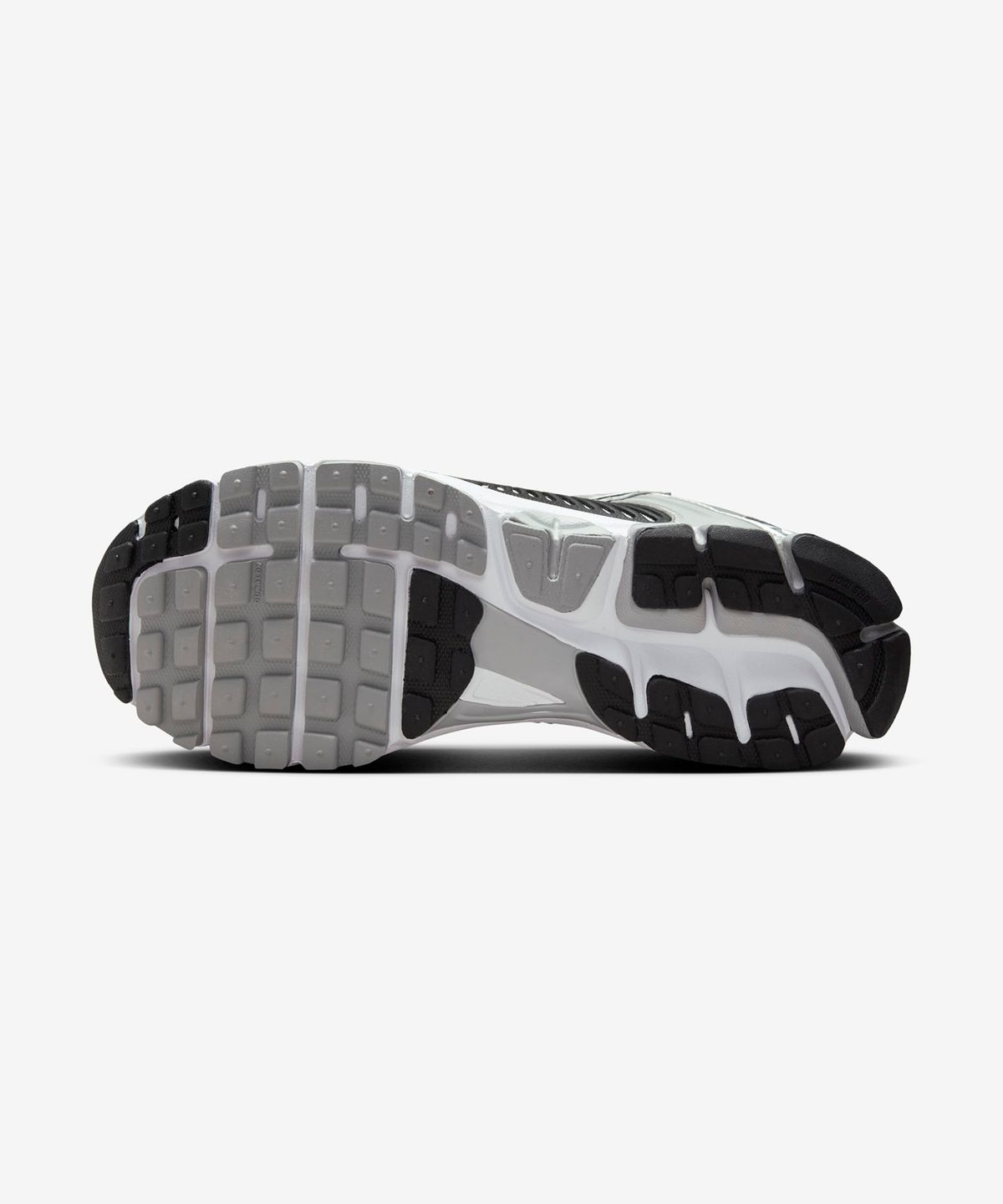 나이키(NIKE) 줌 보메로 5 M - 메탈릭 실버:블랙:퓨어 플래티넘 / FJ4151-004