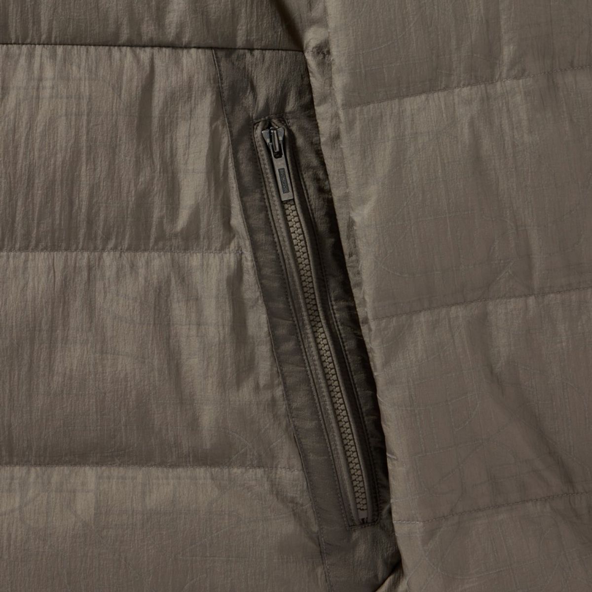 브롬톤 런던(BROMPTON LONDON) REFLECTIVE AEROWARM HOOD LIGHTWEIGHT DOWN - KHAKI (P244MDW202)