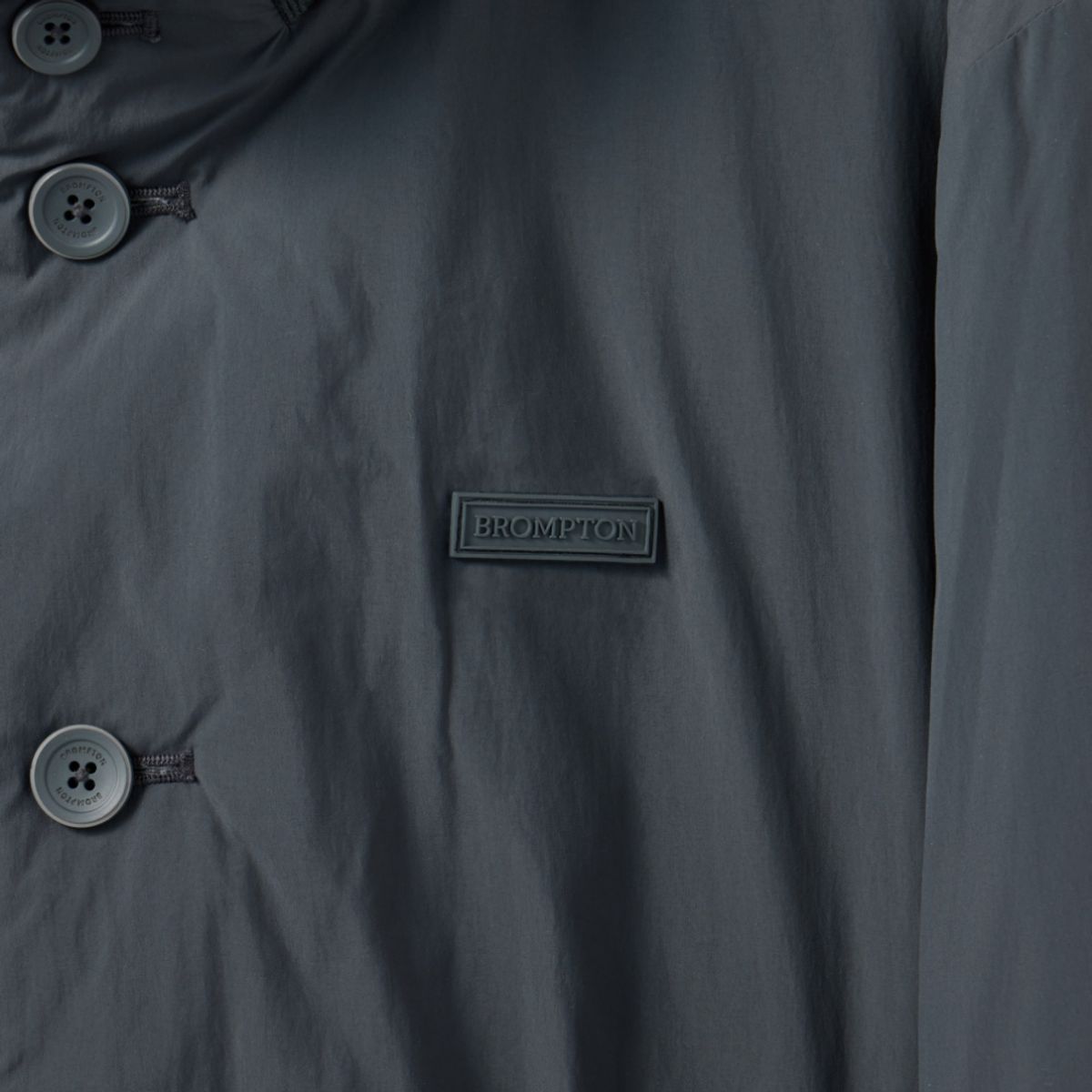 브롬톤 런던(BROMPTON LONDON) AEROWARM HIGH NECK BOMBER - CHARCOAL (P244MDW203)