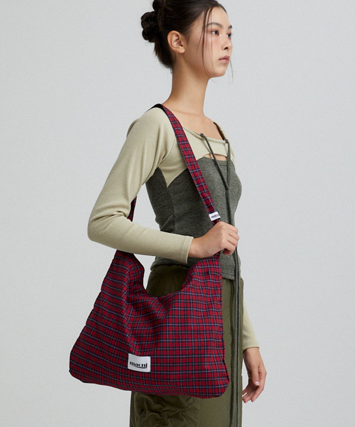 마크니(MACNI) CHECKER ECO CROSS BAG RED CHECK