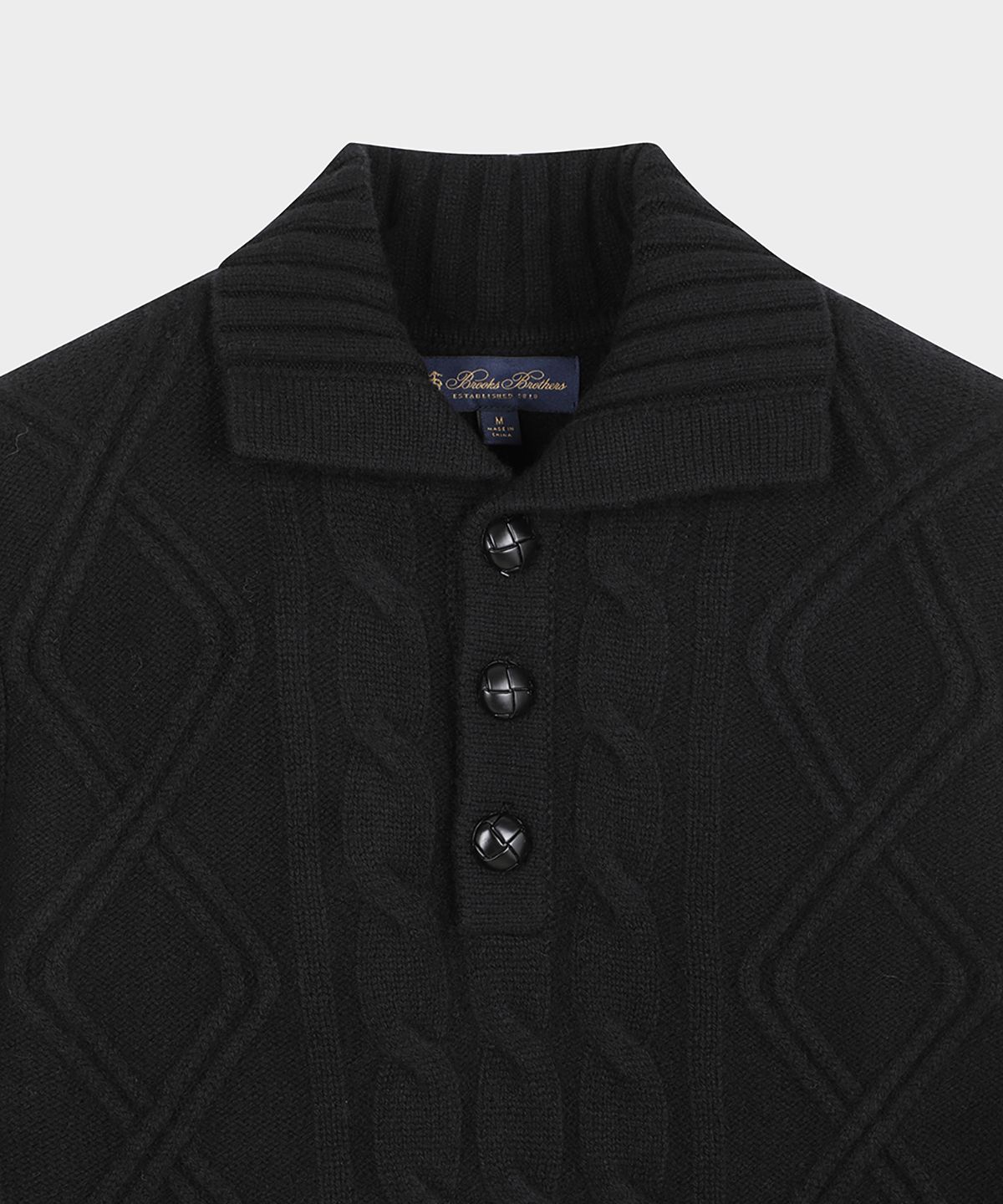 브룩스 브라더스(BROOKS BROTHERS) 아란 케이블 폴로스웨터 (블랙) (BBWTMM3902UEW)