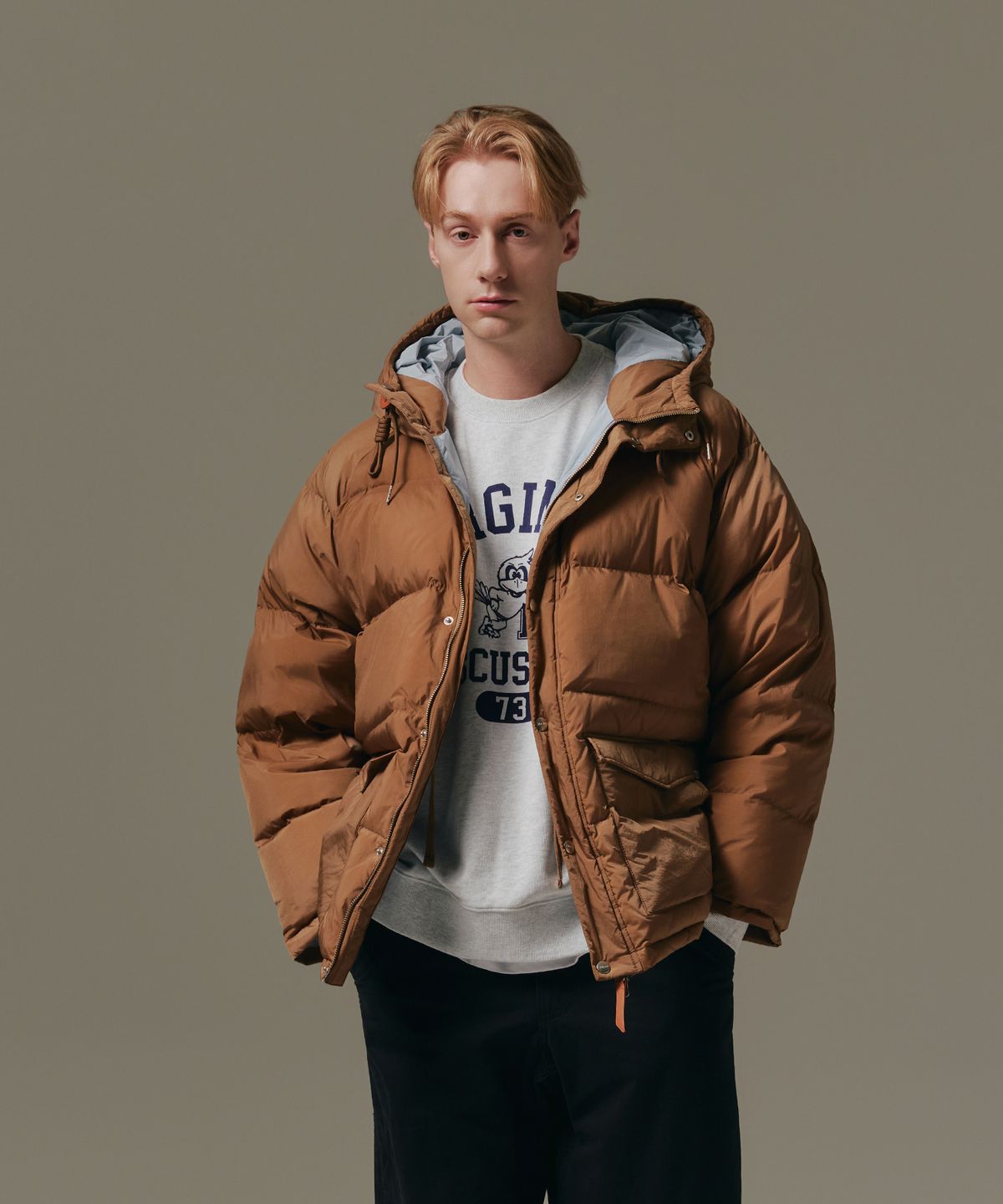 디스커스 애슬레틱(DISCUS ATHLETIC) [2COLORS] 후디드 다운 자켓