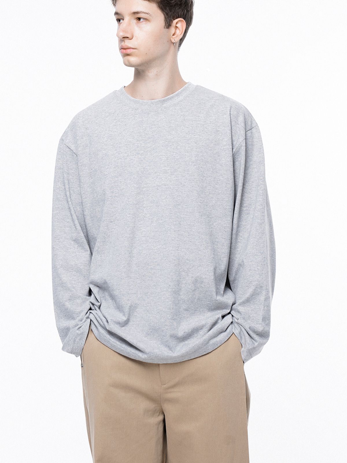 챈세스노이(CHANCE'S NOI) Clean long-sleeved - Gray /M243TP01GR