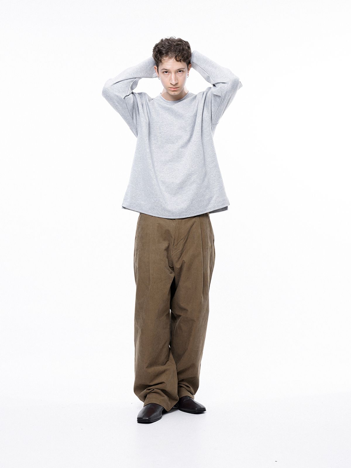 챈세스노이(CHANCE'S NOI) Ponte Slit Long-sleeved - Gray /M243TP02GR