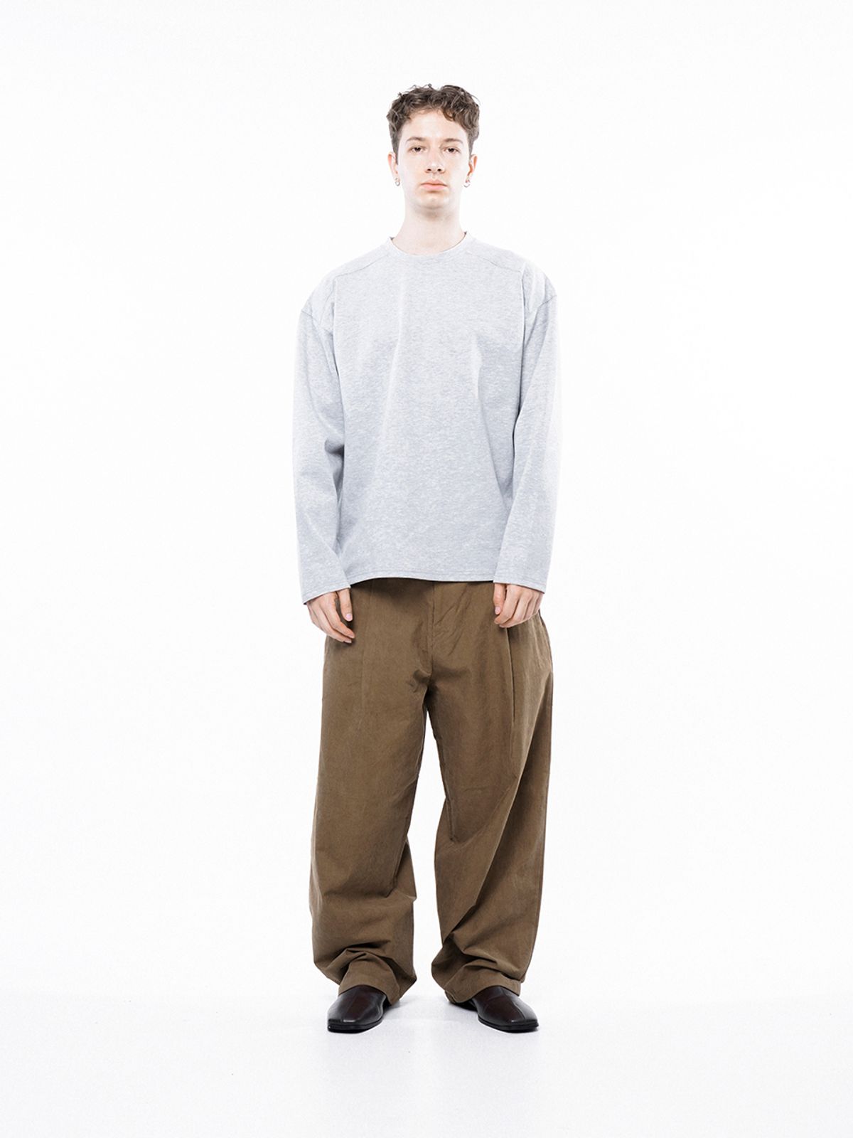 챈세스노이(CHANCE'S NOI) Ponte Slit Long-sleeved - Gray /M243TP02GR