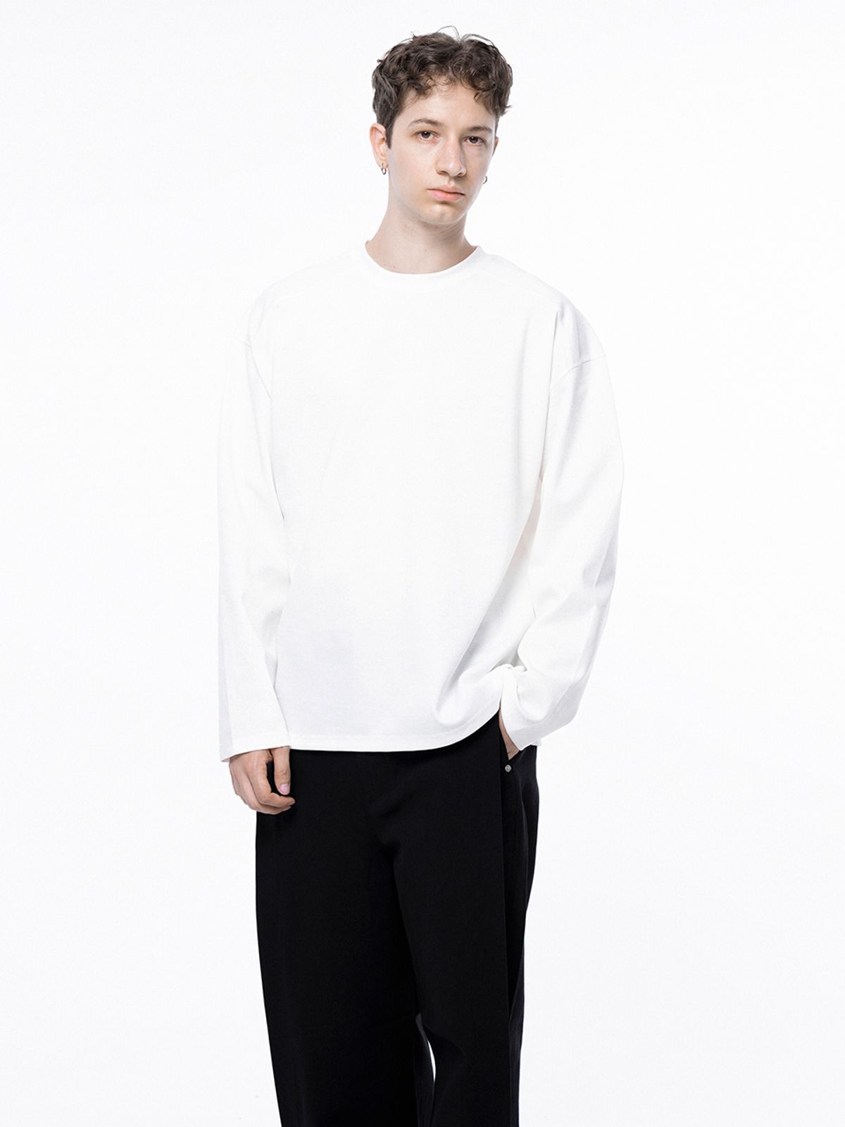 챈세스노이(CHANCE'S NOI) Ponte Slit Long-sleeved - White /M243TP02WH