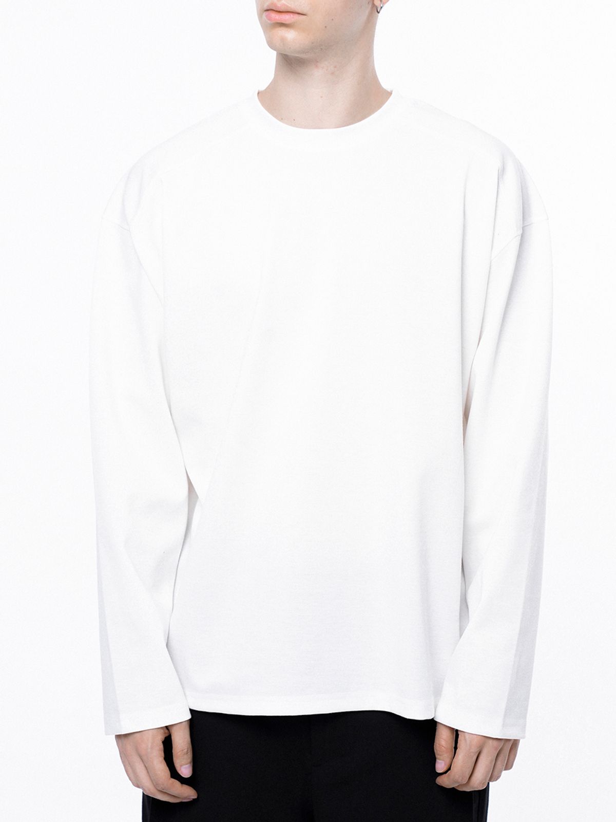 챈세스노이(CHANCE'S NOI) Ponte Slit Long-sleeved - White /M243TP02WH