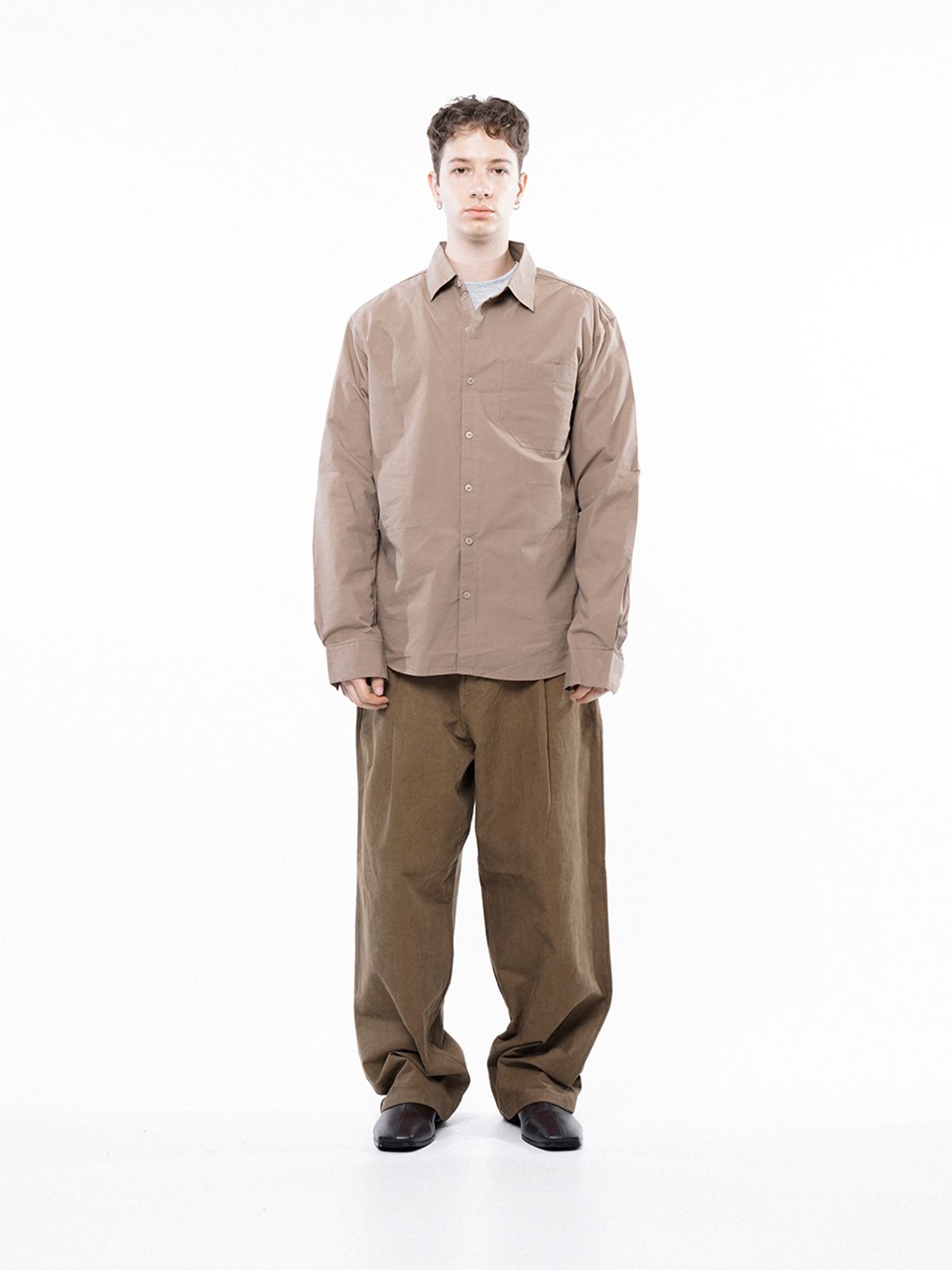 챈세스노이(CHANCE'S NOI) Standard Polygon Pocket Shirt - Beige /M243SH01BE