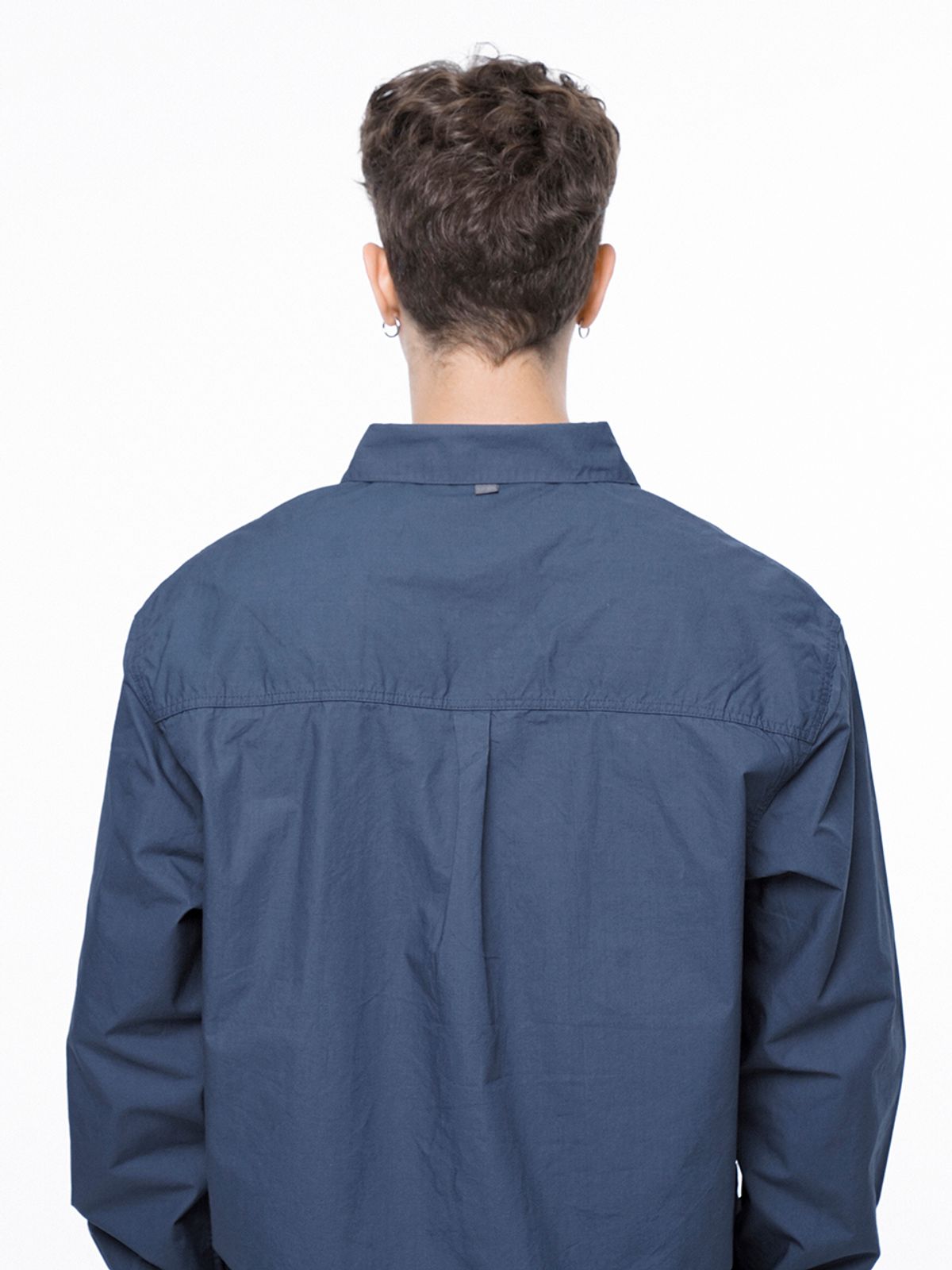 챈세스노이(CHANCE'S NOI) Standard Polygon Pocket Shirt - Royal Navy /M243SH01NY