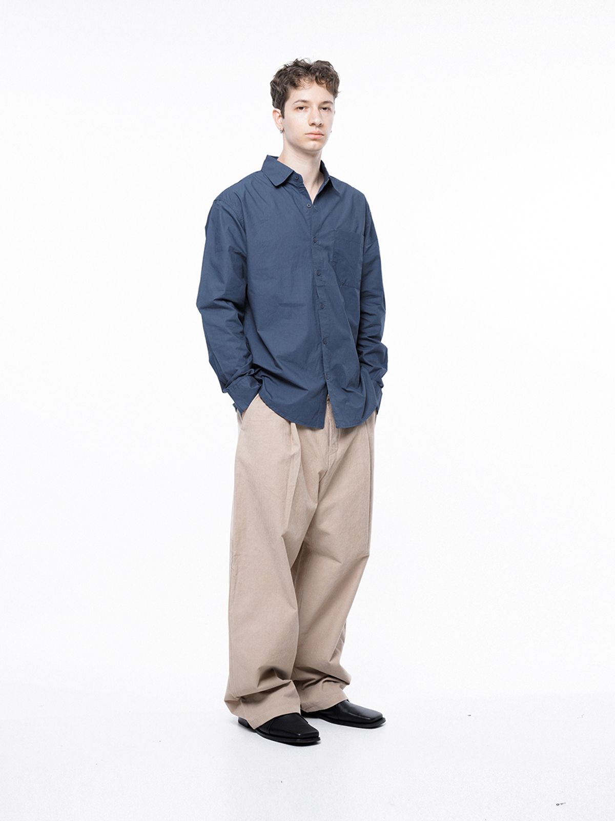 챈세스노이(CHANCE'S NOI) Standard Polygon Pocket Shirt - Royal Navy /M243SH01NY