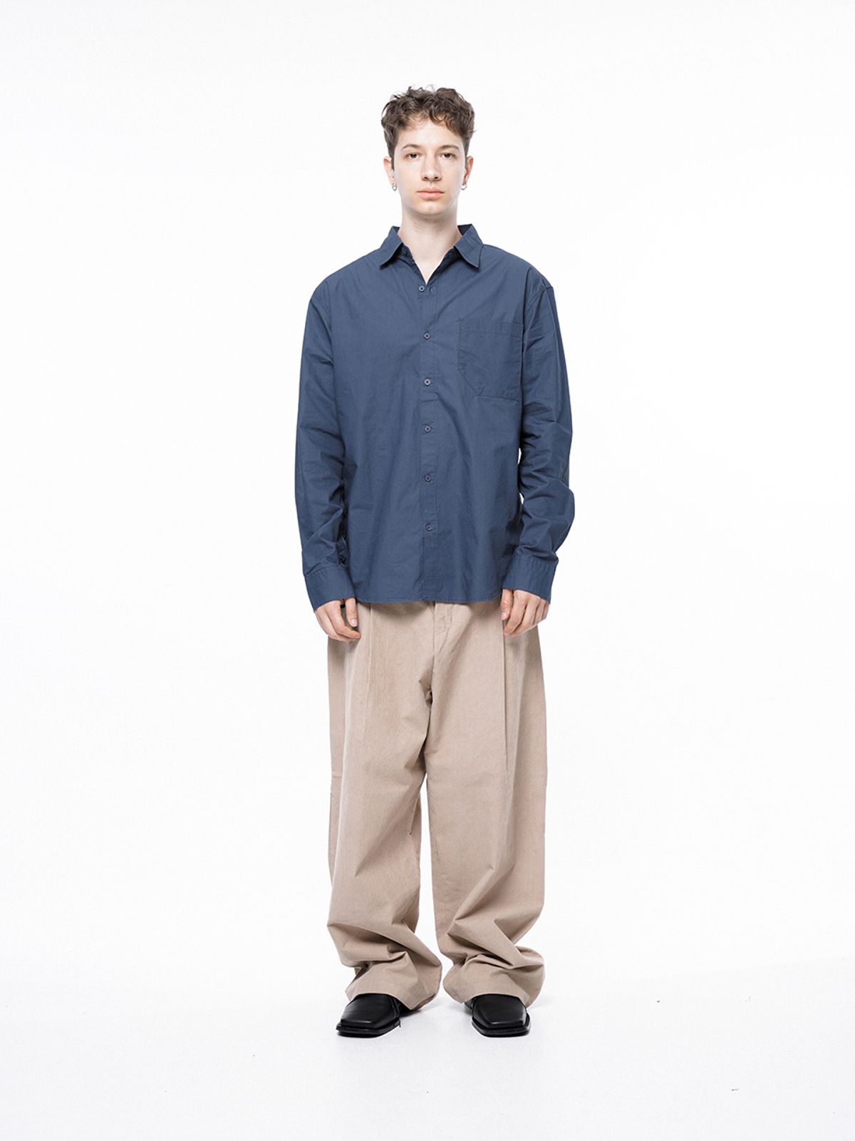 챈세스노이(CHANCE'S NOI) Standard Polygon Pocket Shirt - Royal Navy /M243SH01NY
