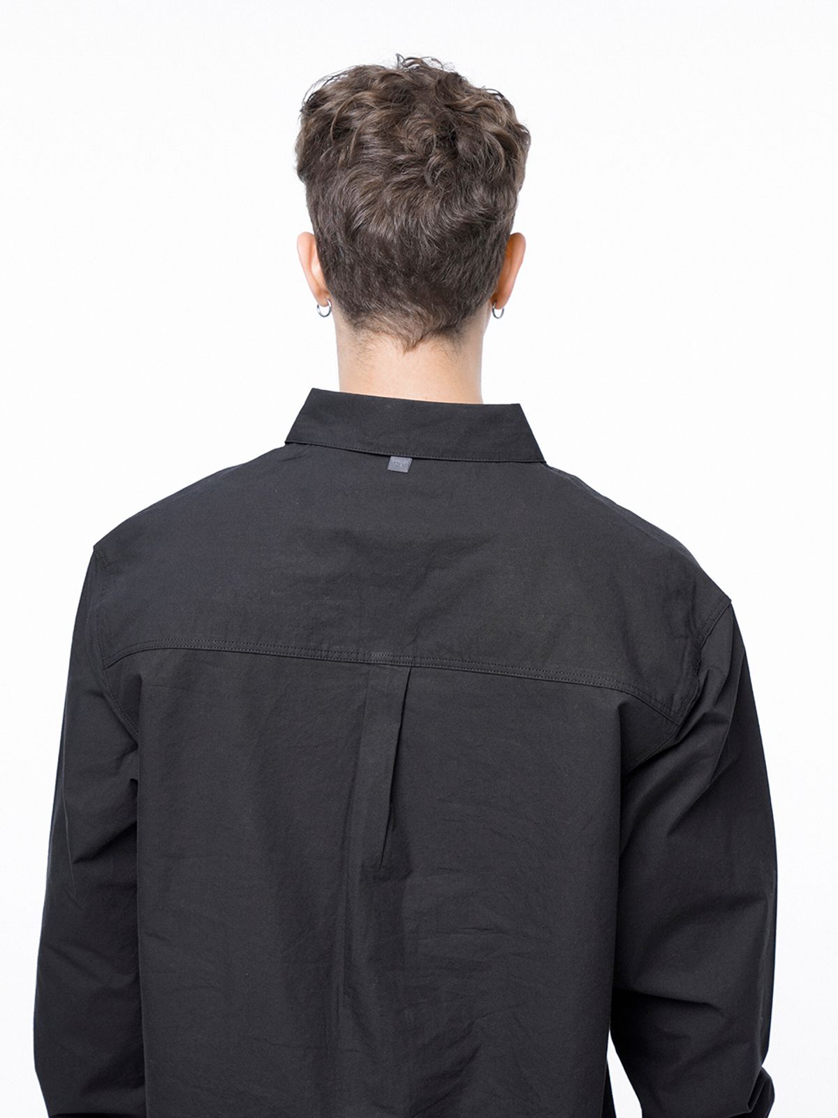 챈세스노이(CHANCE'S NOI) Standard Polygon Pocket Shirt - Black /M243SH01BK