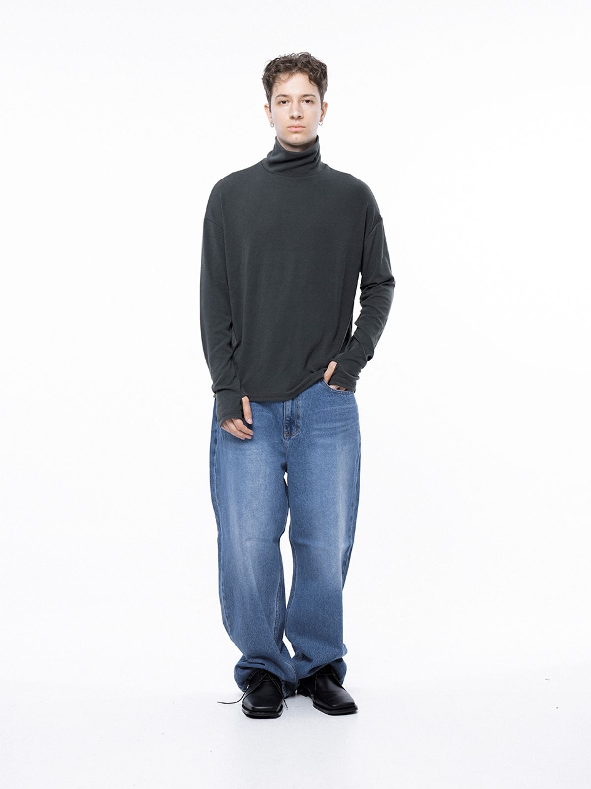 챈세스노이(CHANCE'S NOI) Spandex Finger-warmer Turtleneck - Khaki /M243TP04KA