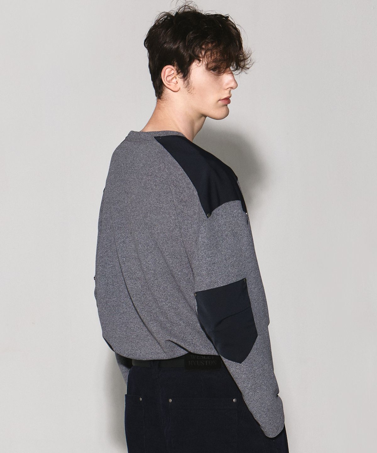 웨슬리 휴스턴(WESLEYHYUSTON) MOSAIC WAFFLE SHOULDER PATCH KNIT BLUE