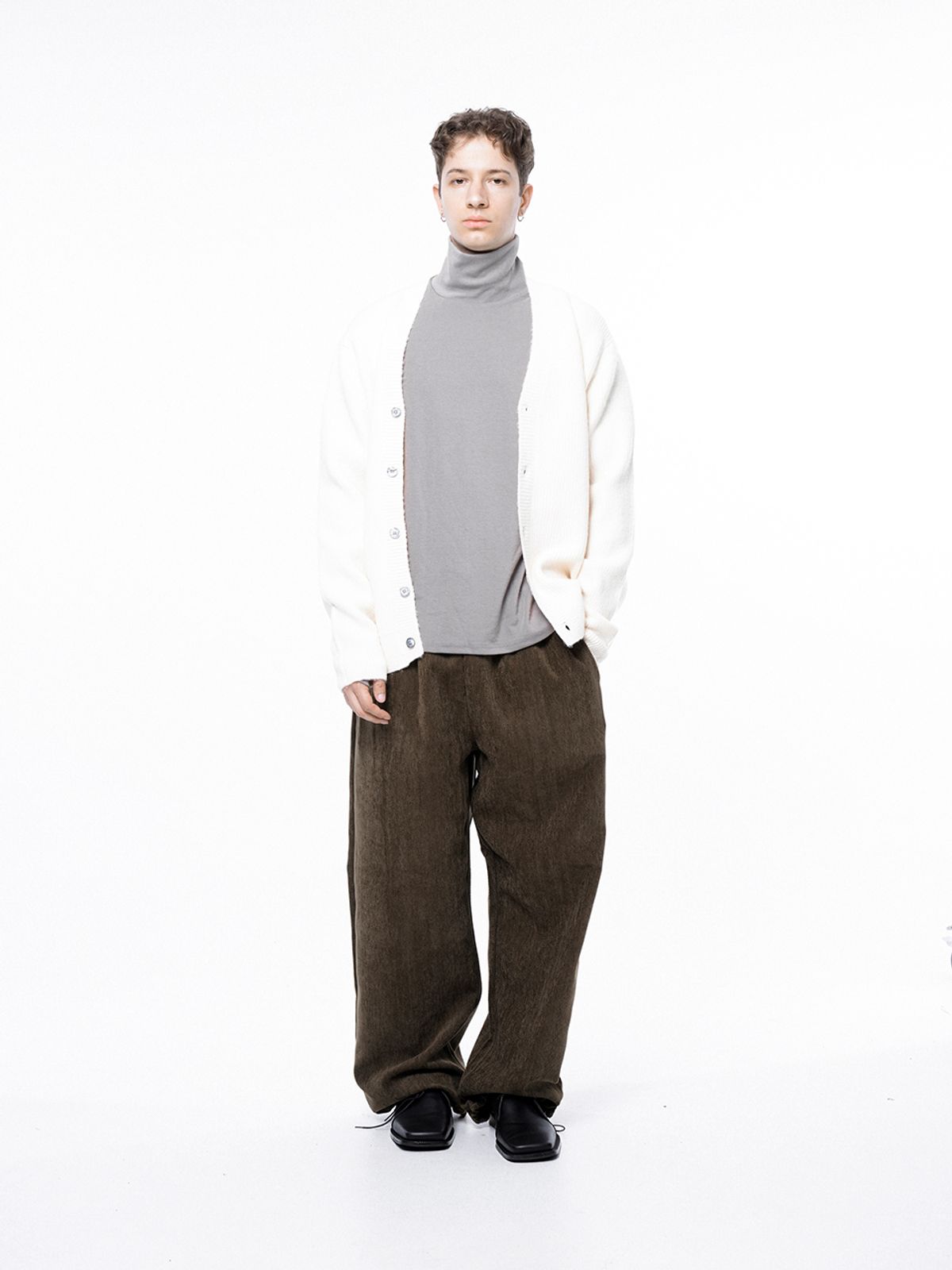 챈세스노이(CHANCE'S NOI) Dense Hazzy Y-neck Cardigan - Ivory /M243OT01IV