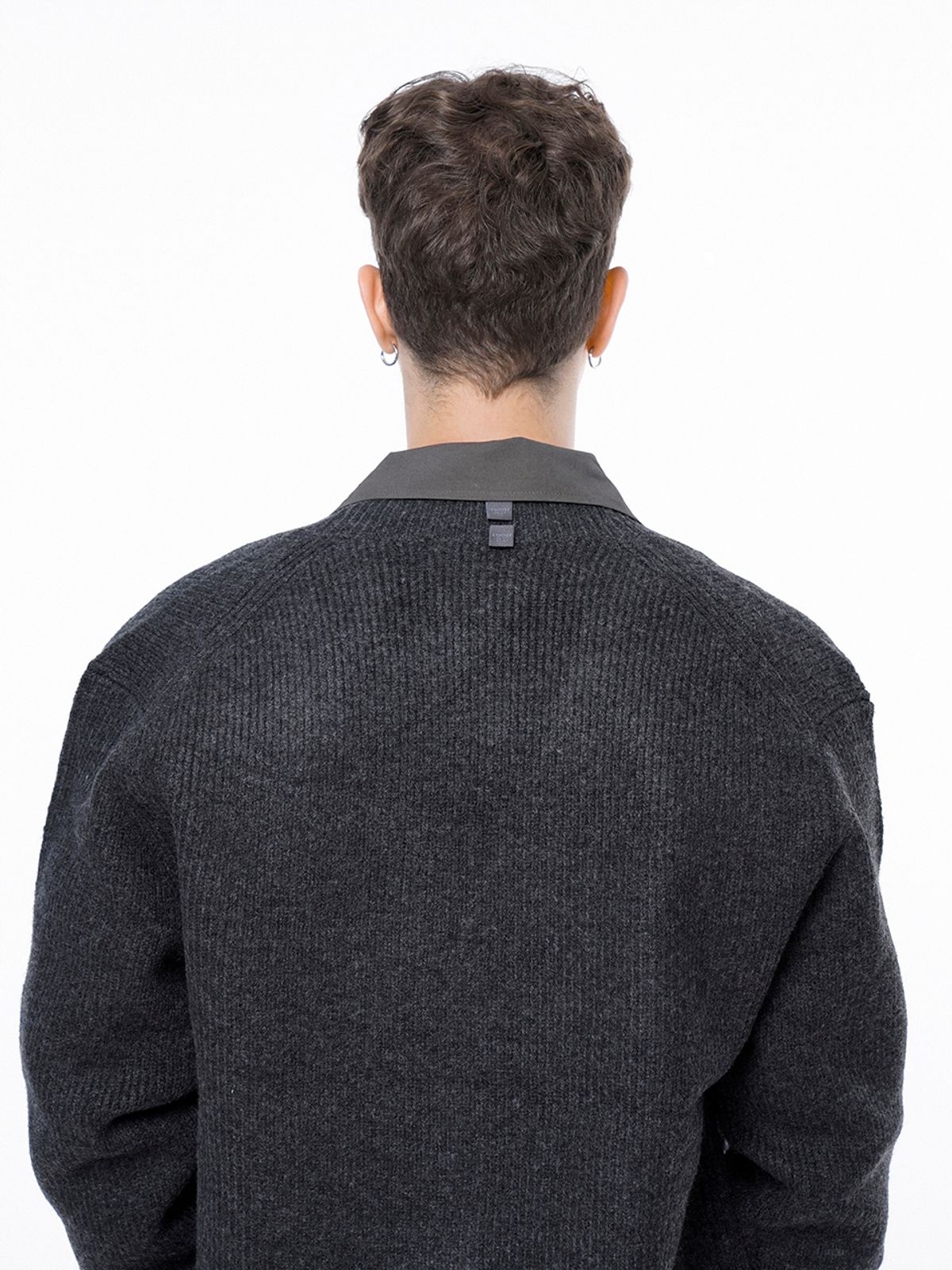 챈세스노이(CHANCE'S NOI) Dense Hazzy Y-neck Cardigan - Charcoal /M243OT01CH