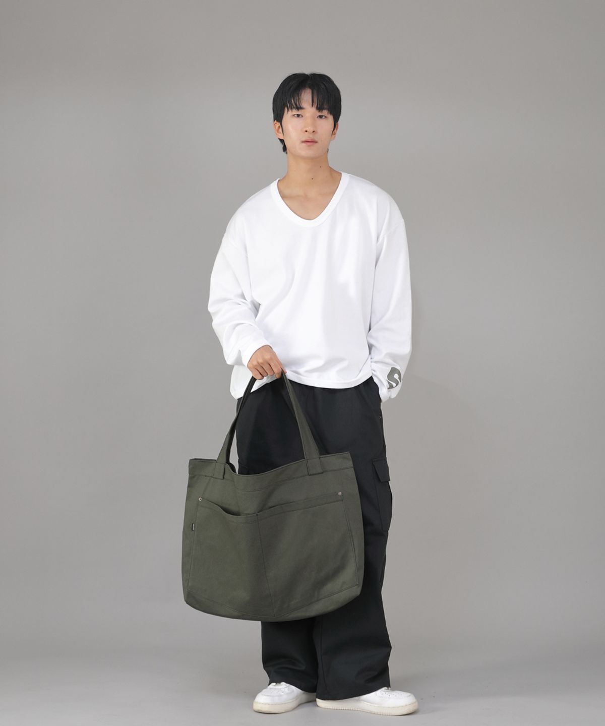 세인트크루(SAINTCREW) 메가 빅사이즈 펜타곤 에코백 MBE-141 카키 BKS