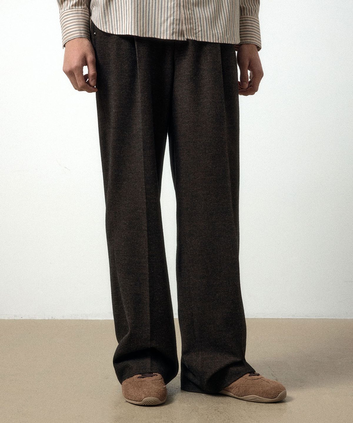 메종미네드(MAISON MINED) WOOL ONE TUCK SLACKS BROWN