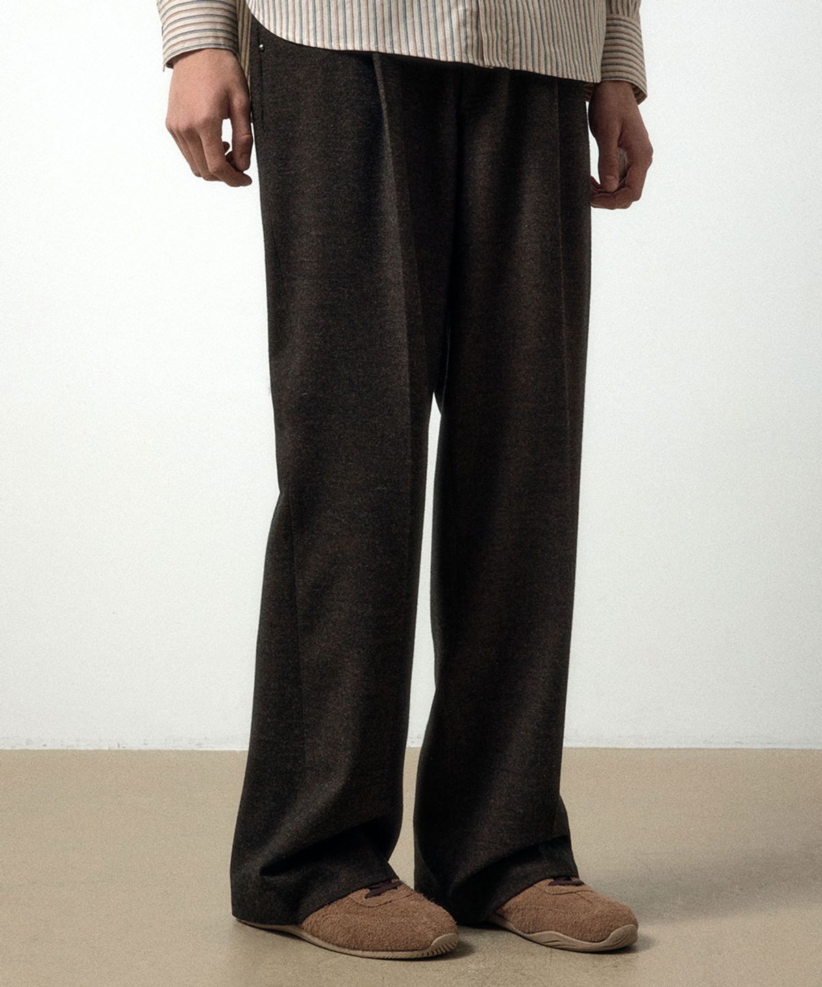 메종미네드(MAISON MINED) WOOL ONE TUCK SLACKS BROWN