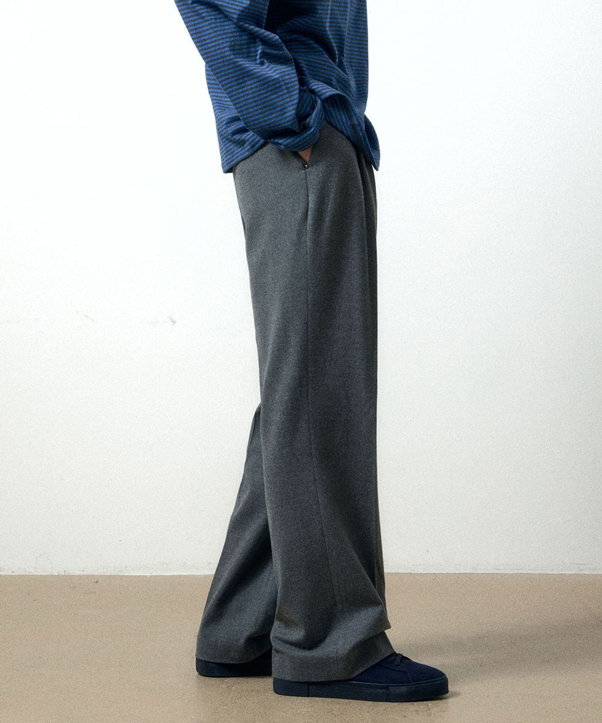 메종미네드(MAISON MINED) WOOL ONE TUCK SLACKS GREY