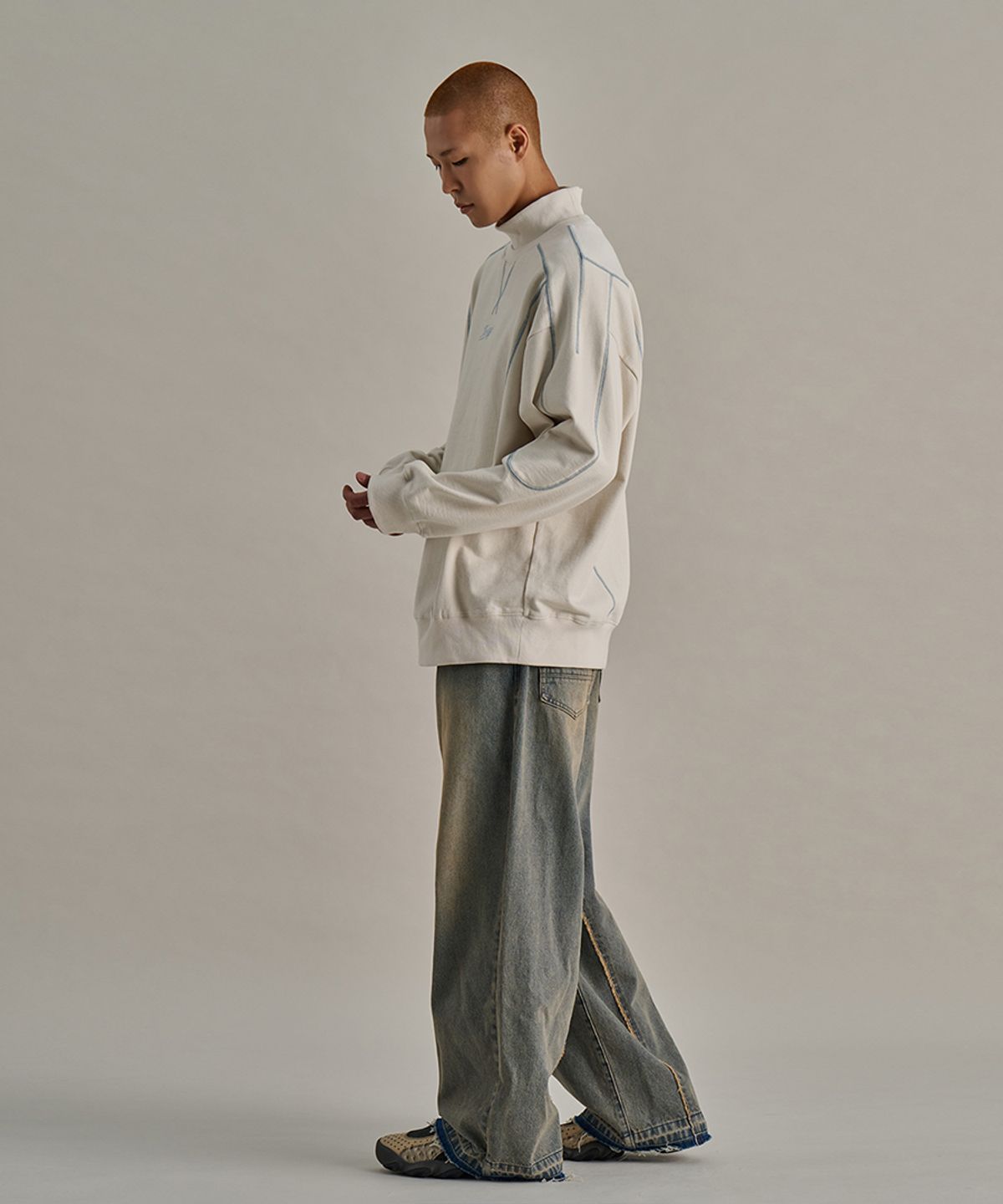 논타입(NONTYPE) HEM CONTRAST WASHED DENIM PANTS (BLUE)