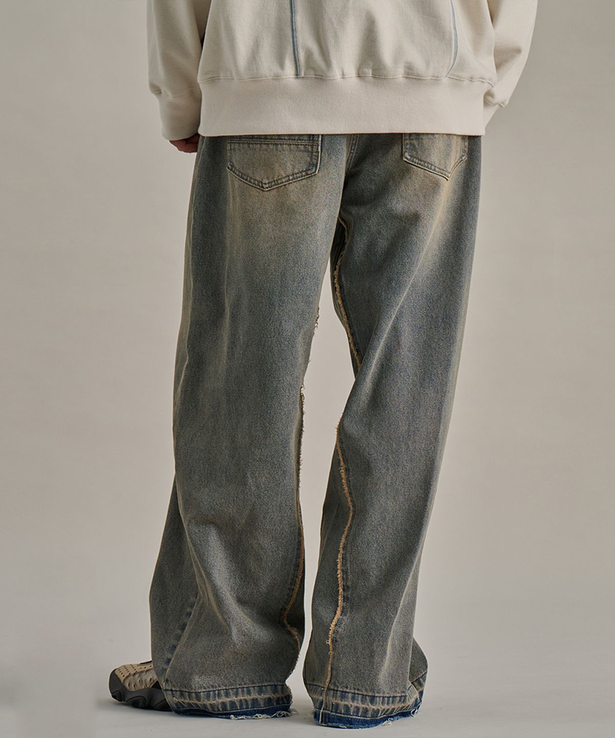 논타입(NONTYPE) HEM CONTRAST WASHED DENIM PANTS (BLUE)