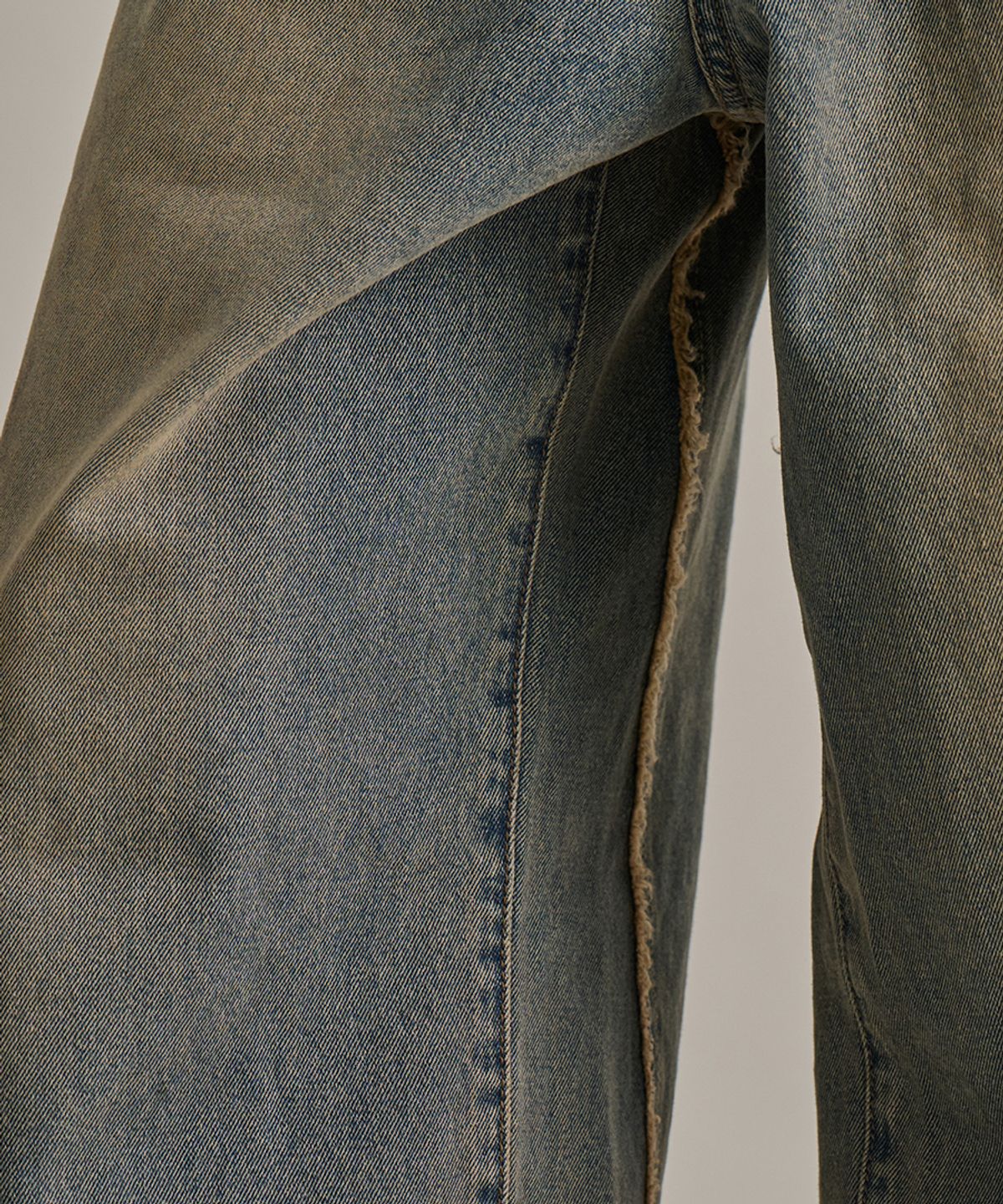 논타입(NONTYPE) HEM CONTRAST WASHED DENIM PANTS (BLUE)