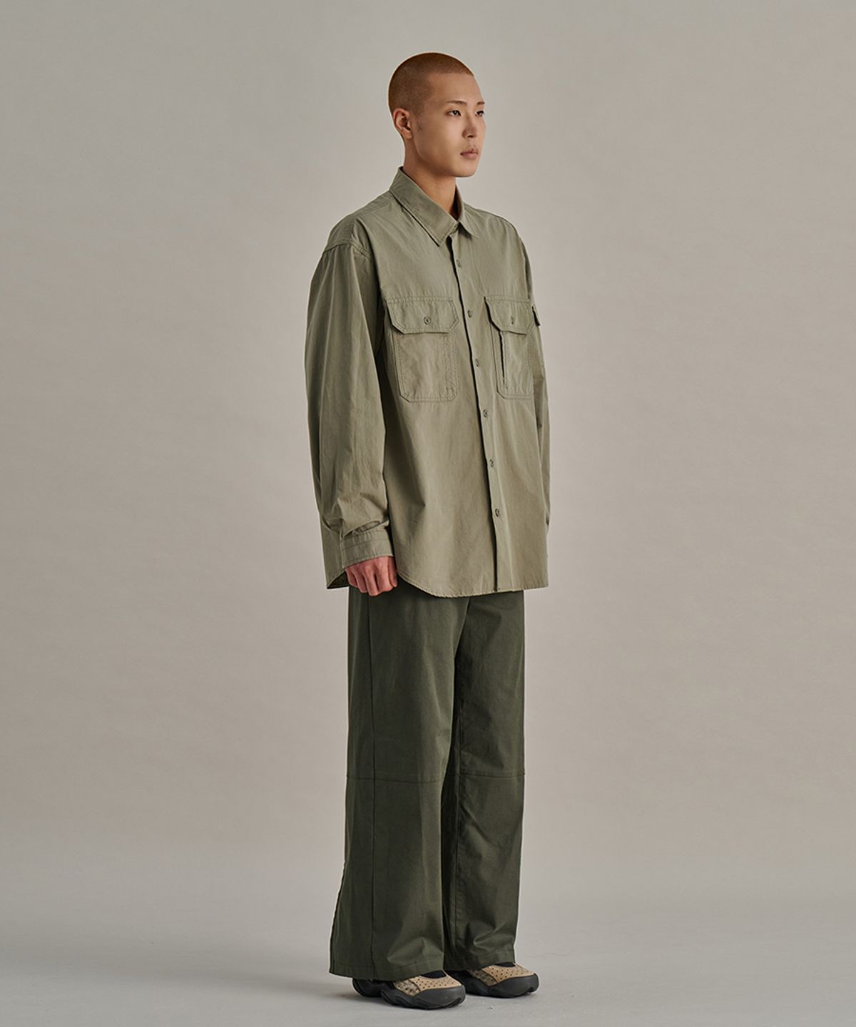 논타입(NONTYPE) ZIPPER HIDDEN PANTS (KHAKI)