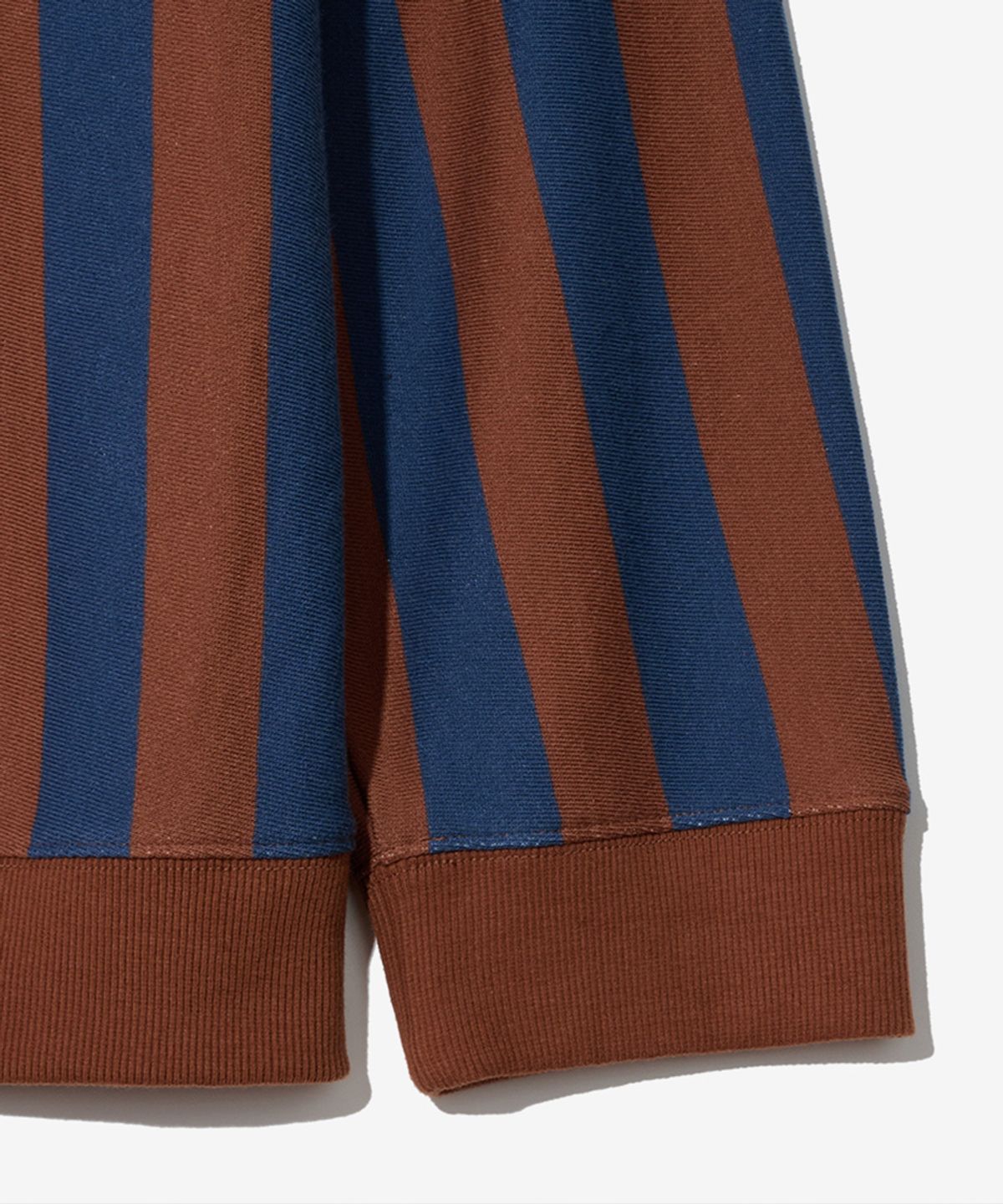논타입(NONTYPE) STRIPE FOOTBALL SWEATSHIRTS (BROWN)
