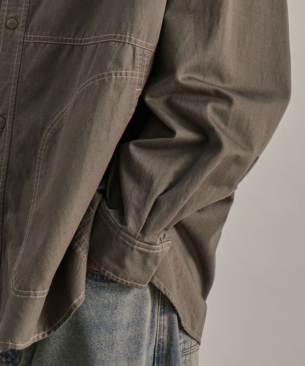 논타입(NONTYPE) ROUNDED POCKET STITCH SHIRTS (KAHKI)
