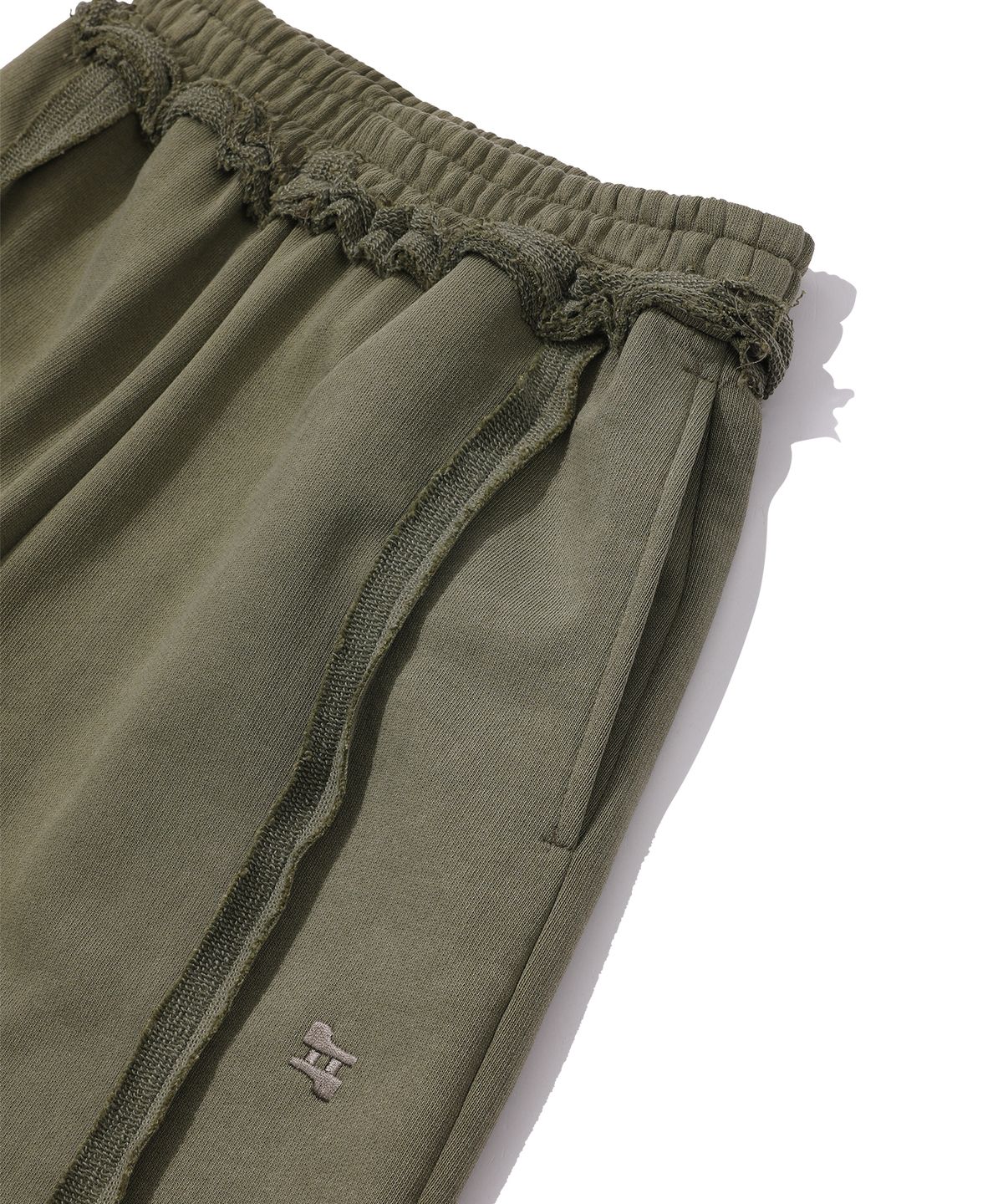 에피소드 언타이틀(EPISODE UNTITLED) PIGMENT OPEN-CUT SWEATPANTS_KHAKI