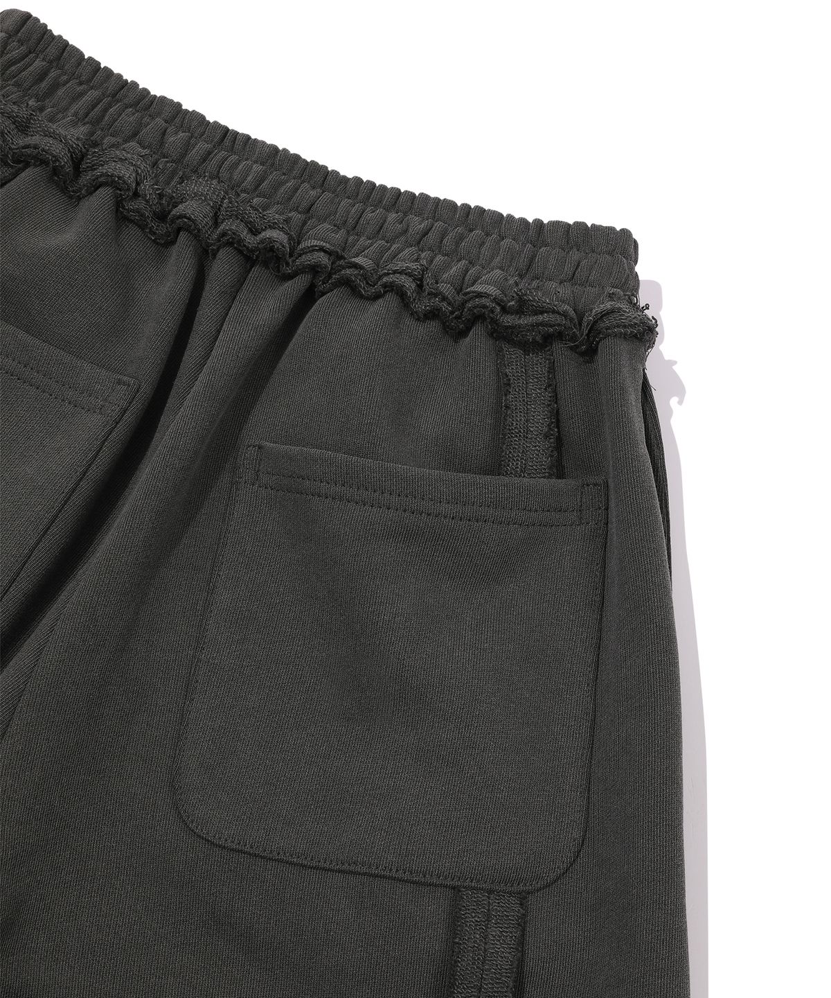 에피소드 언타이틀(EPISODE UNTITLED) PIGMENT OPEN-CUT SWEATPANTS_CHARCOAL