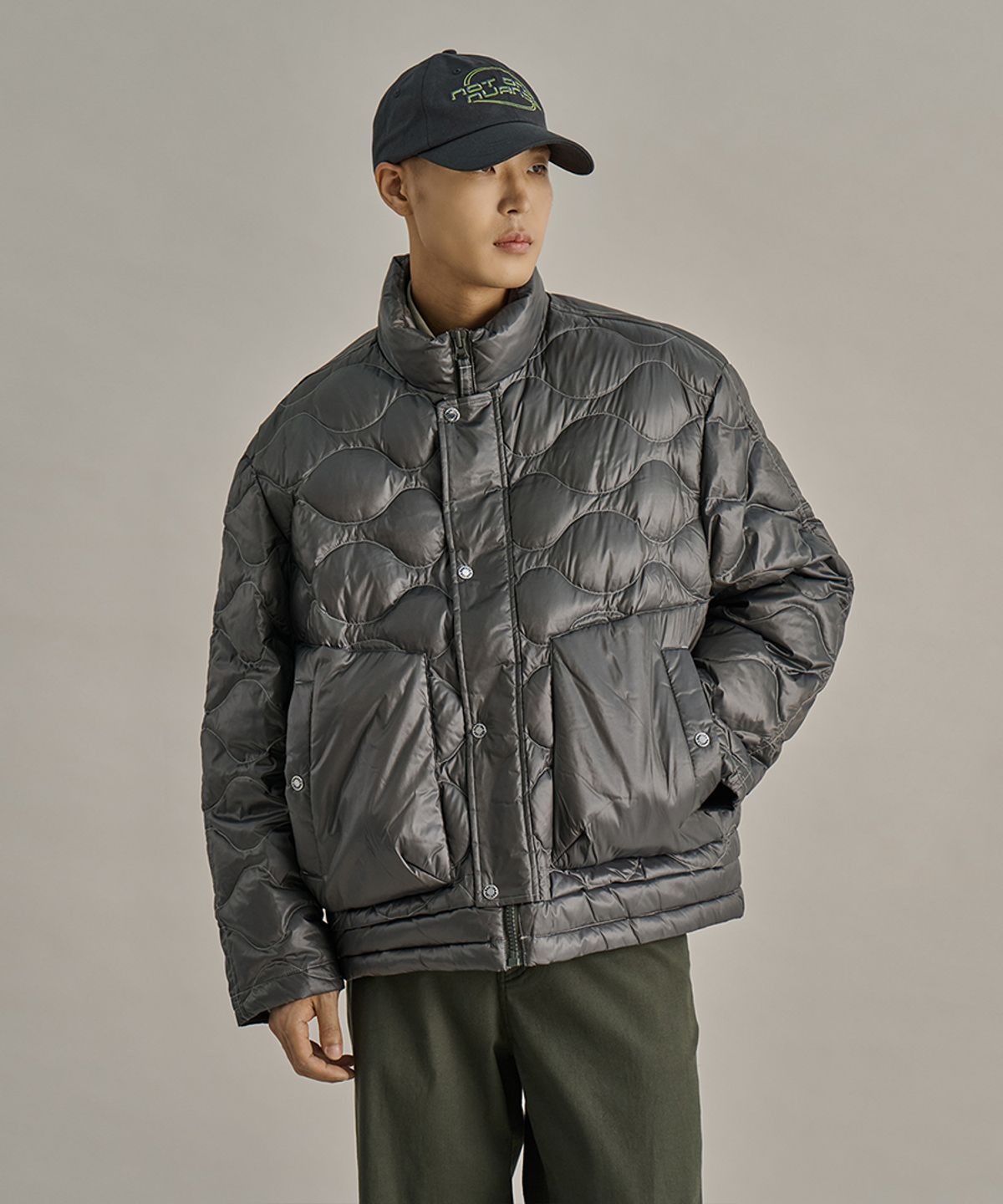 논타입(NONTYPE) WAVE MIDDLE DOWN JUMPER (KHAKI)