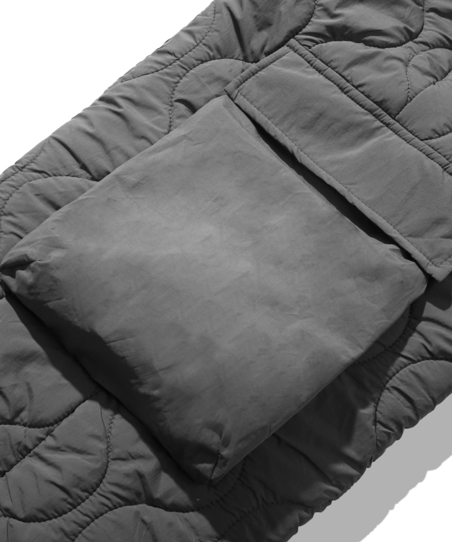 MUSINSA | TRILLION Quilted Padded Warmer Banding Cargo Wide