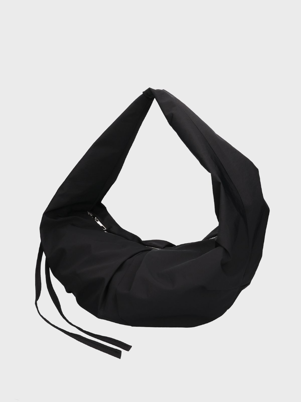 던팩토리(DAWN FACTORY) LUVIN BAG LARGE NYLON BLACK 러빈백 라지 나일론 블랙