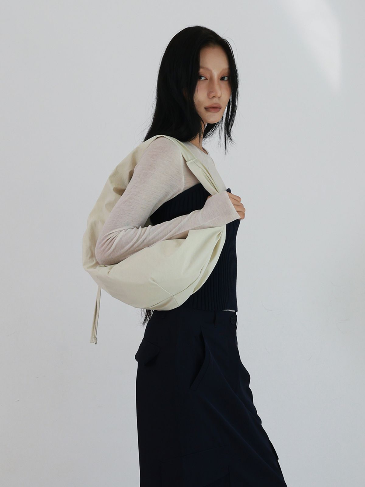 던팩토리(DAWN FACTORY) LUVIN BAG LARGE NYLON IVORY 러빈백 라지 나일론 아이보리