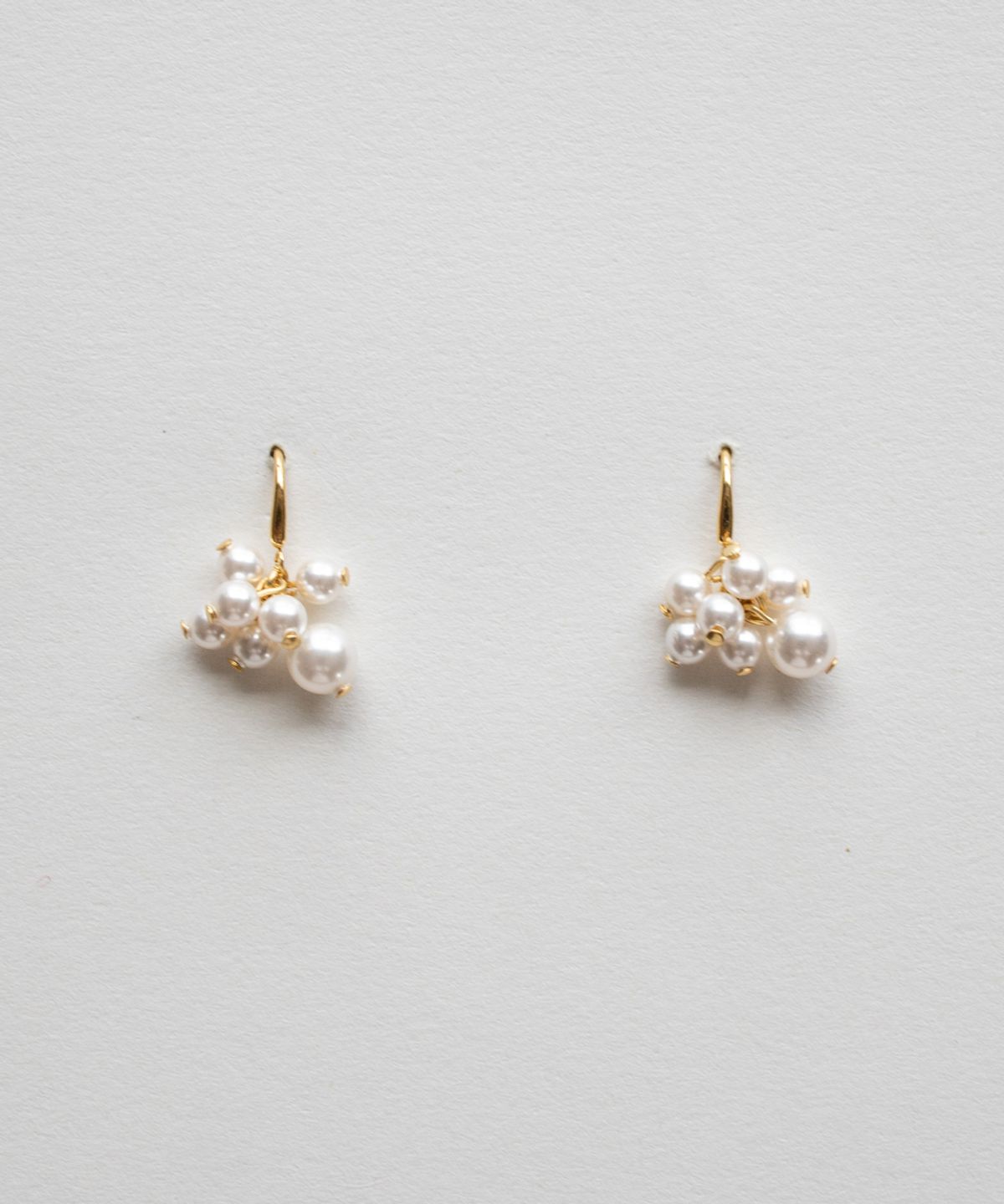 메리모티브(MERRYMOTIVE) Pearl berry drop earring