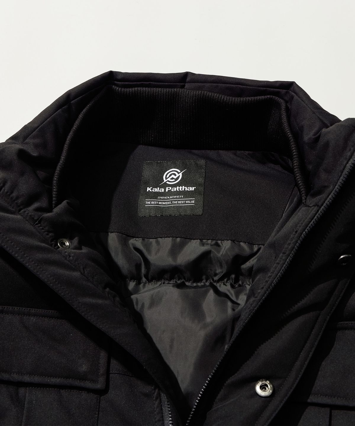 칼라파타르(KALAPATTHAR) Poly Cotton Insulation Short-Jacket - BLACK