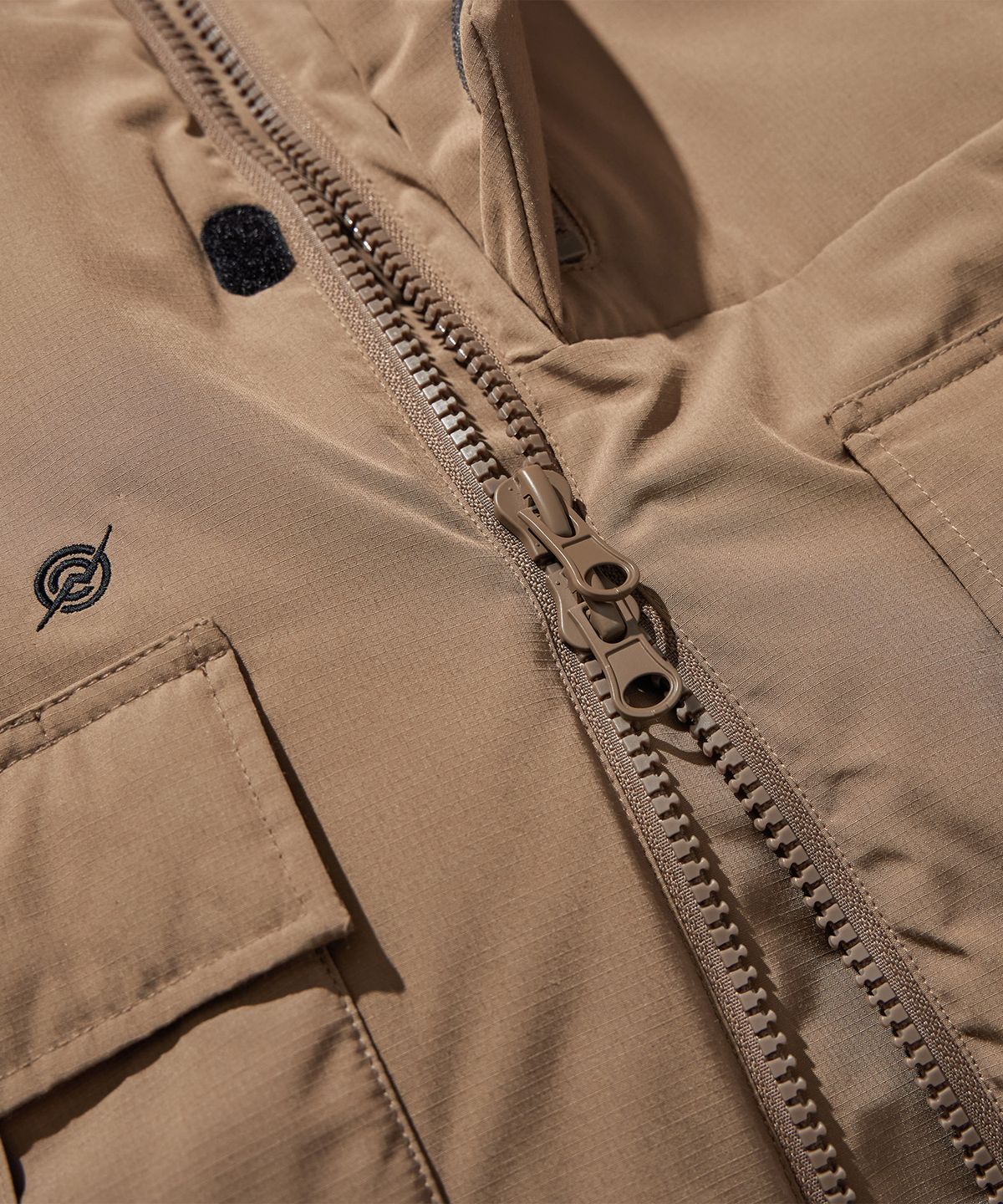 칼라파타르(KALAPATTHAR) Poly Cotton RIB Insulation Short-Jacket - BEIGE