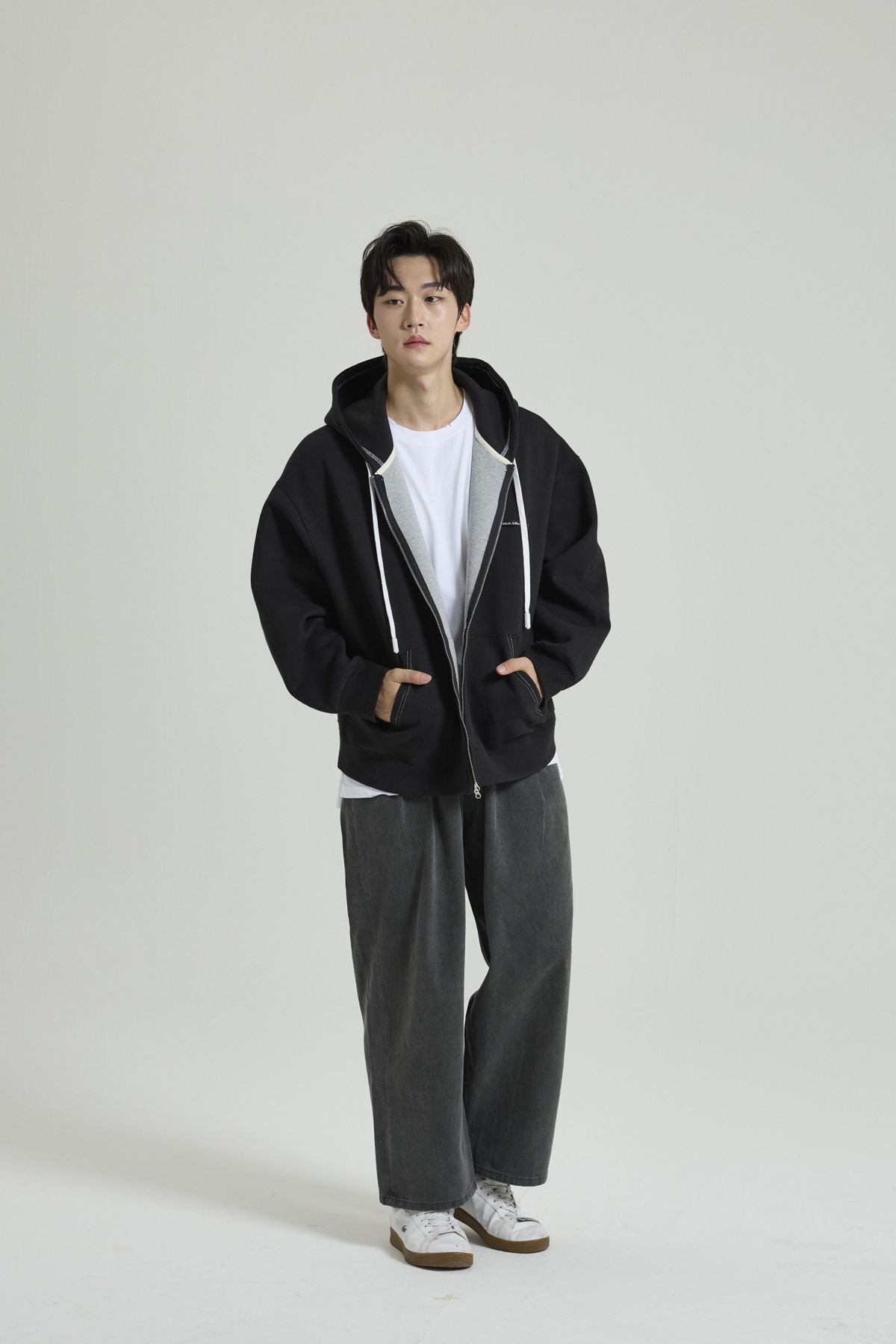 셀피시어펙션(SELFISHAFFECTION) Contrast Color Oversized Zip-Up Hoodie (Black)